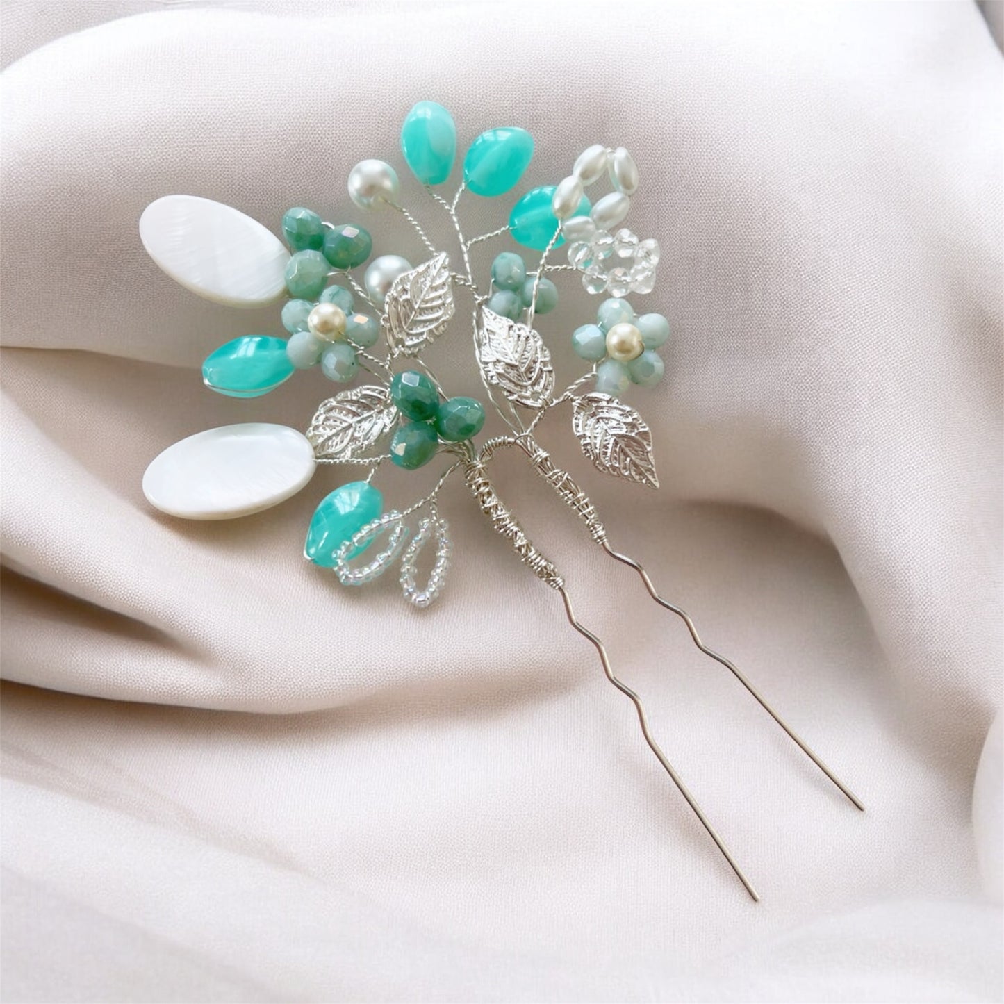 Luna Bloom Hair Pin