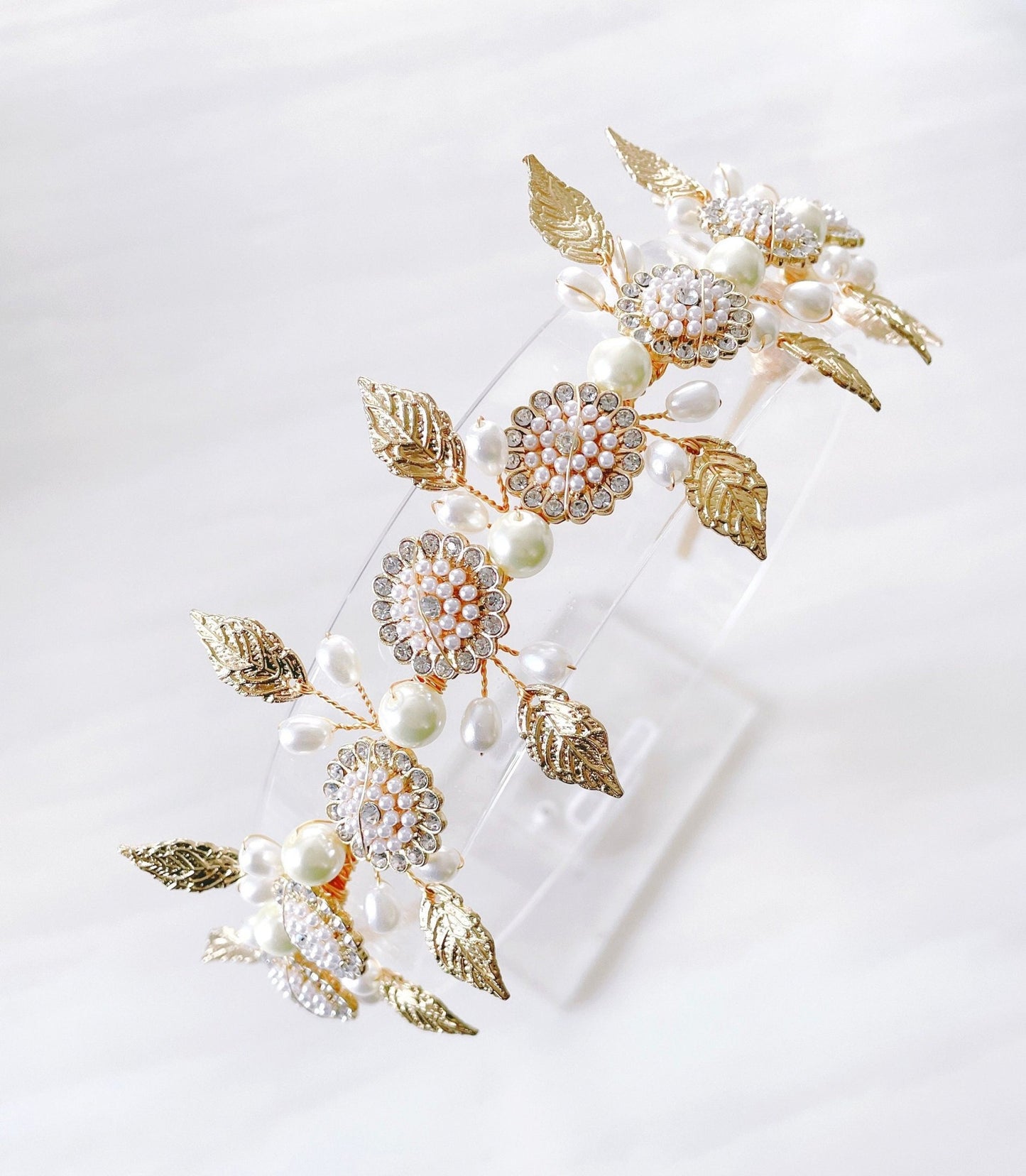 Delicate gold leaf headband - Petal & Pearl