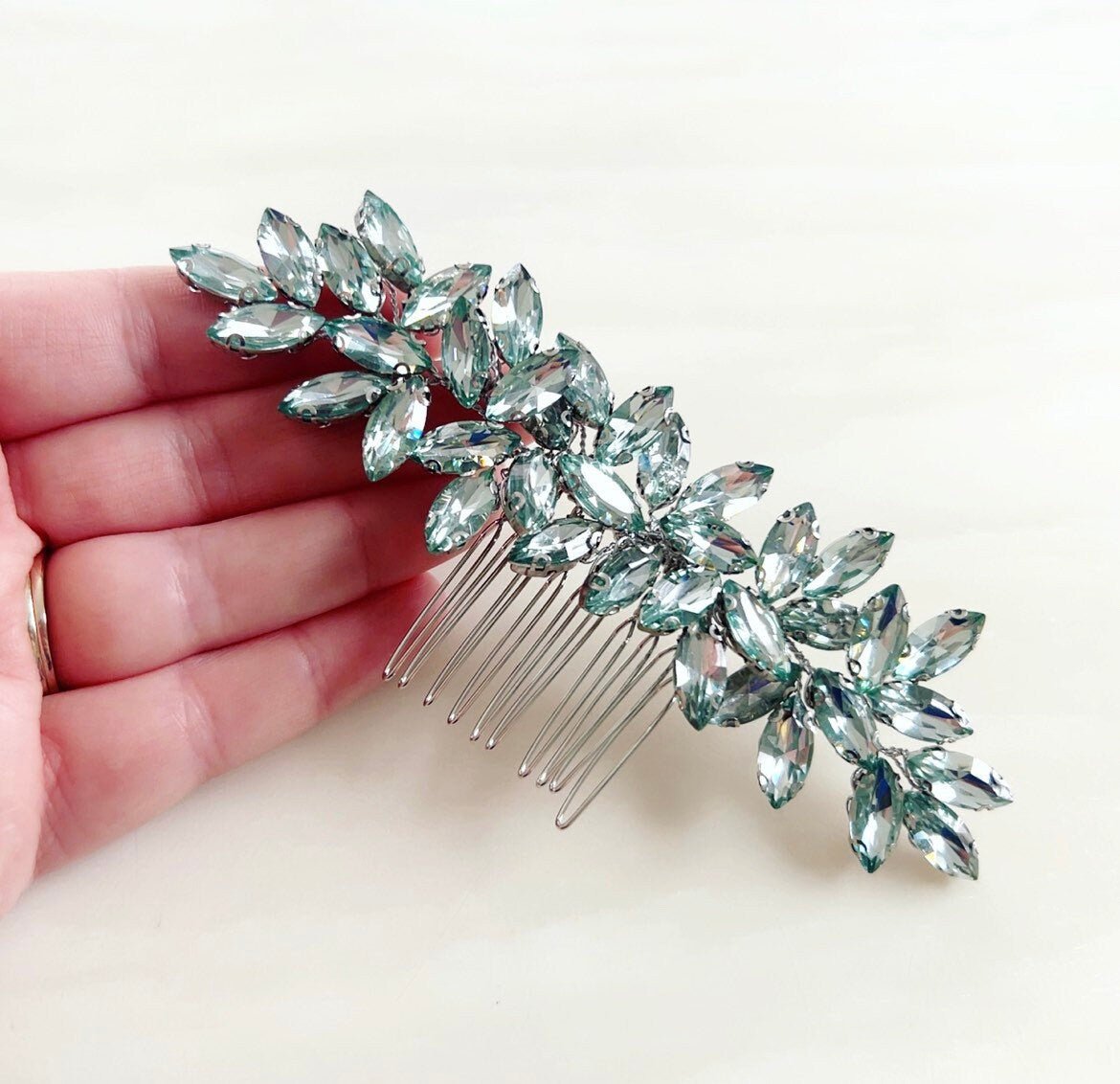 Enya mint green hair comb - Petal & Pearl