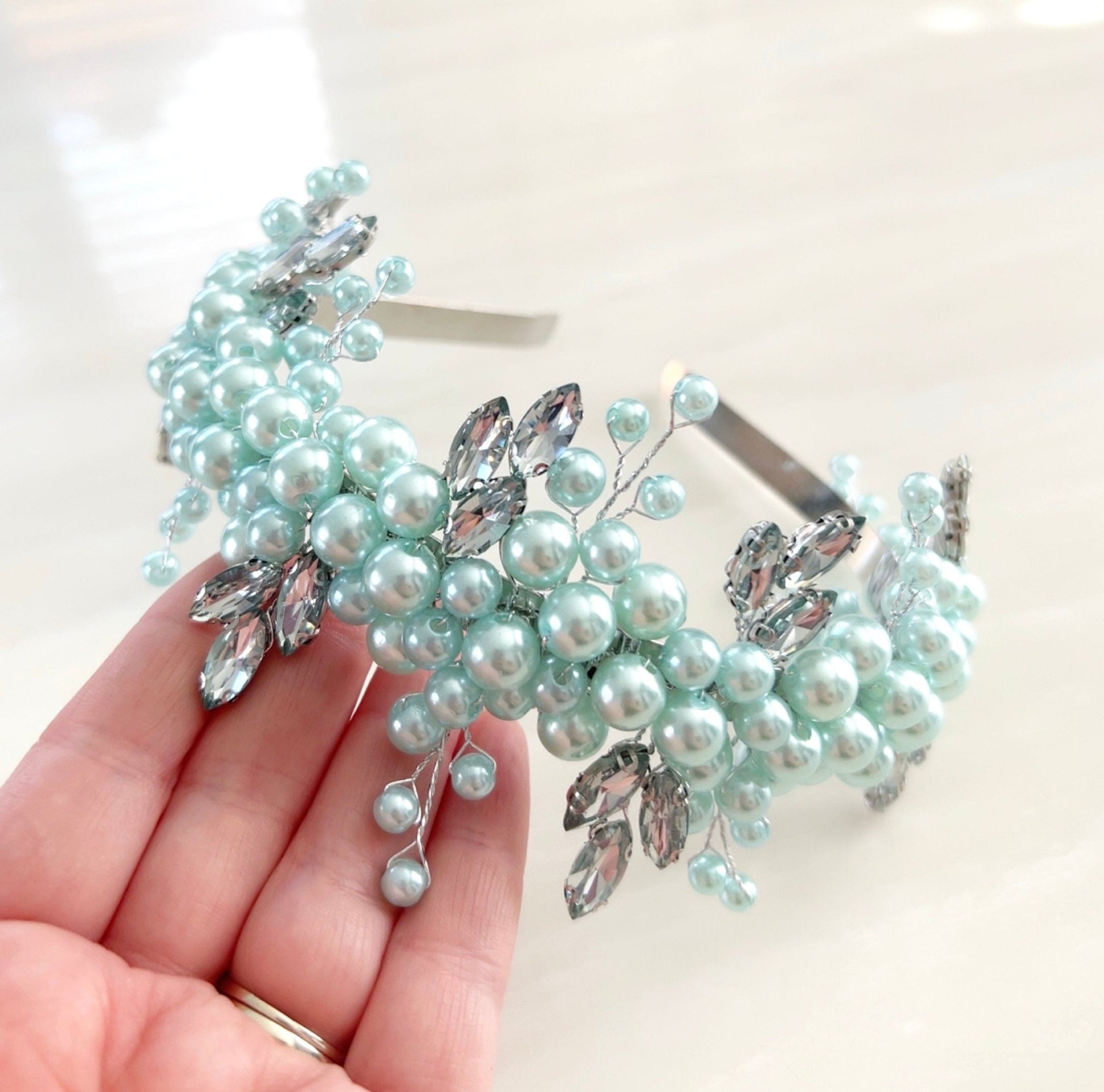 Mint green pearl headpiece - Petal & Pearl