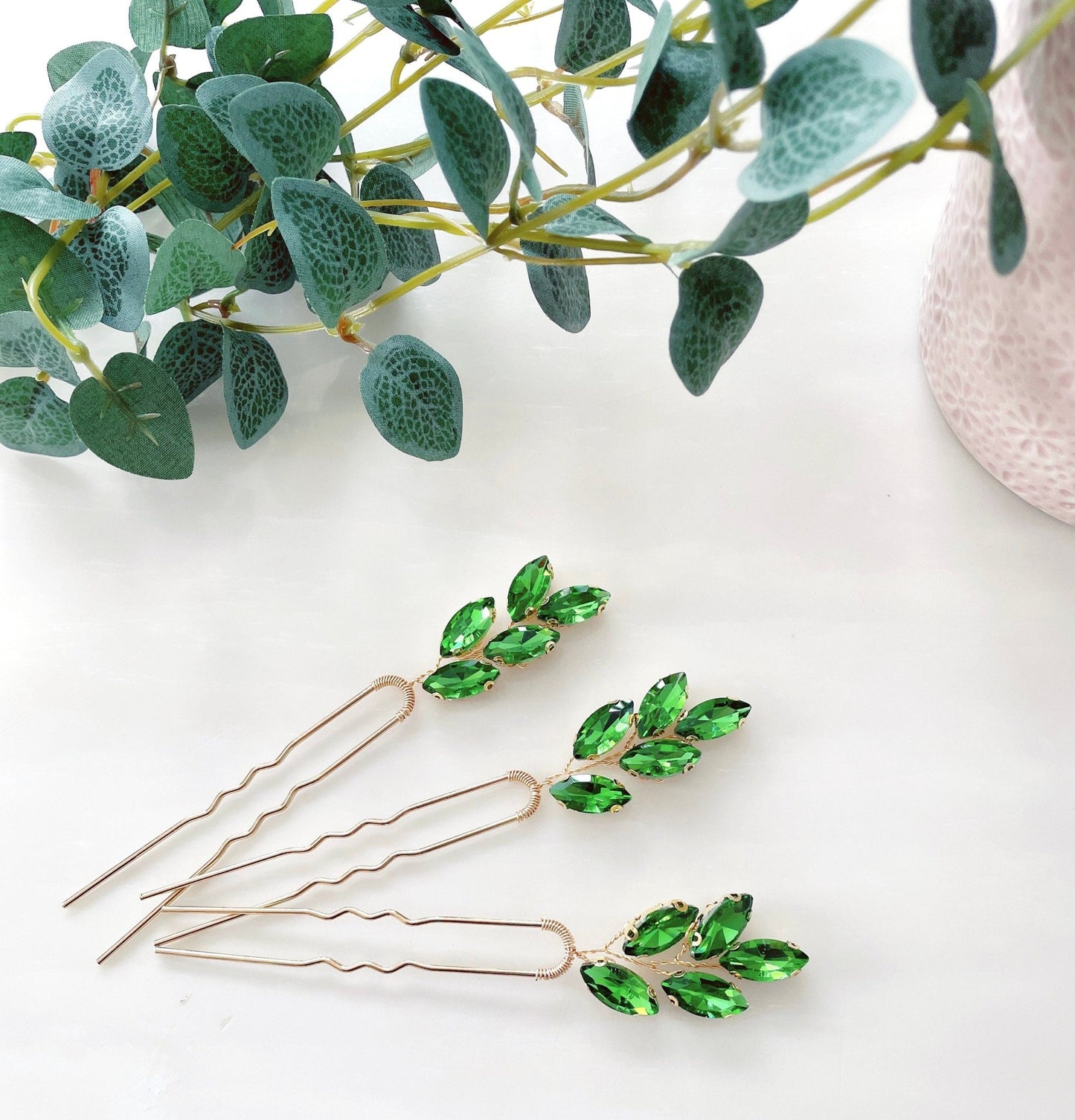 Peridot green hair pins - Petal & Pearl