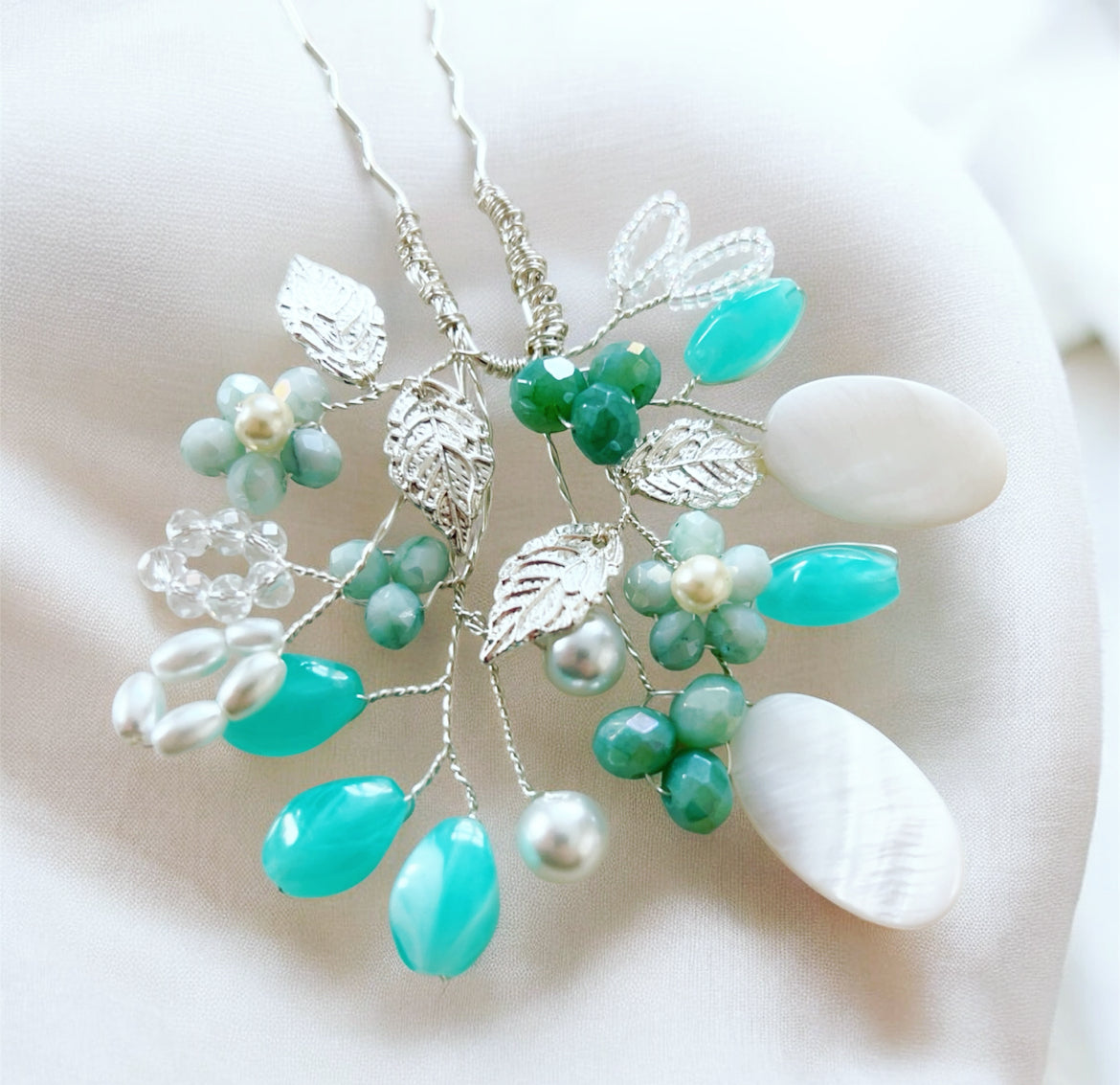 Luna Bloom Hair Pin