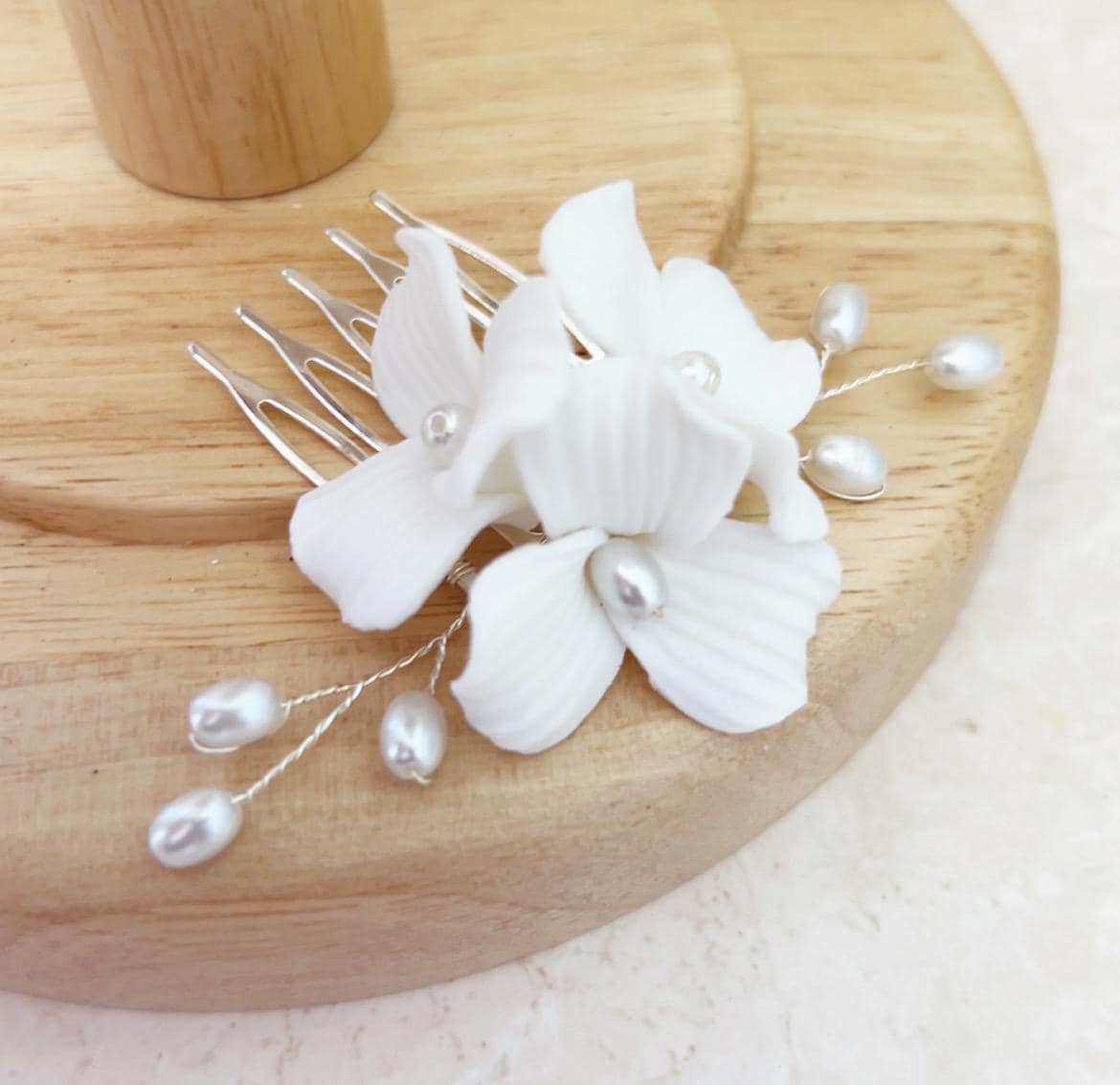 Delicate white flower Bridal hair comb - Petal & Pearl