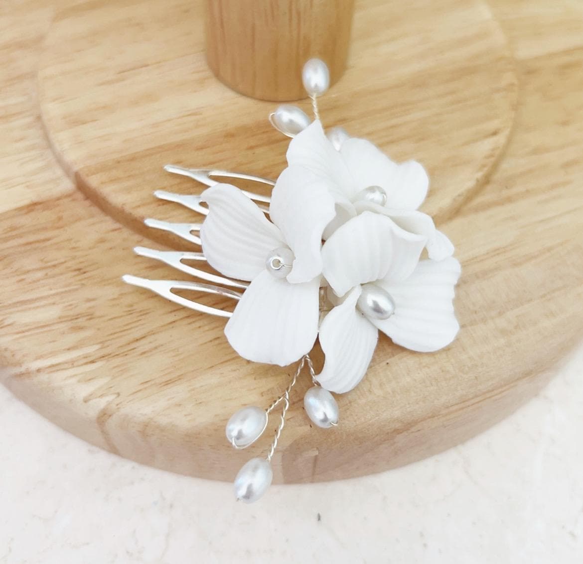 Delicate white flower Bridal hair comb - Petal & Pearl