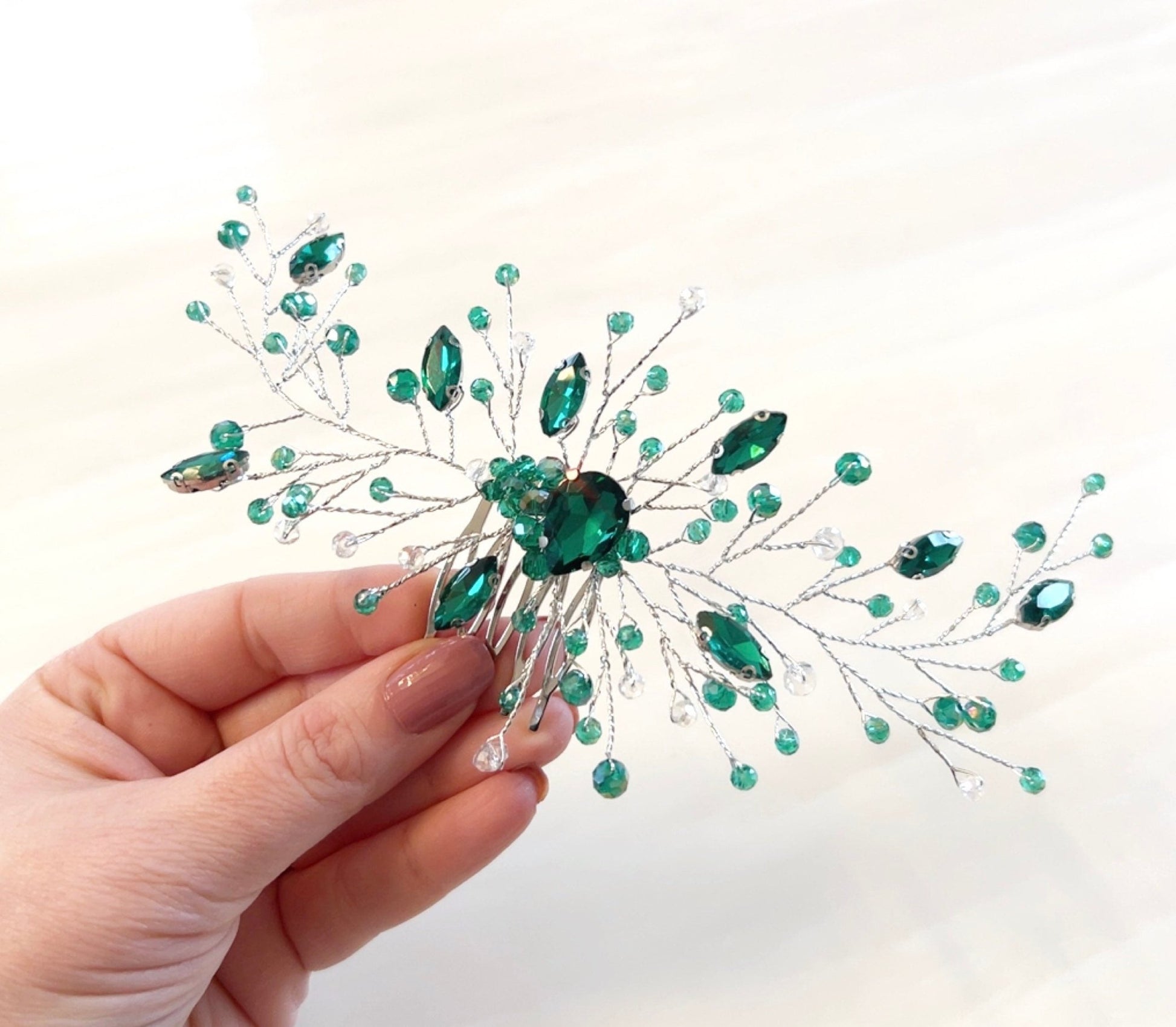 Emerald Green bridal hair comb - Petal & Pearl
