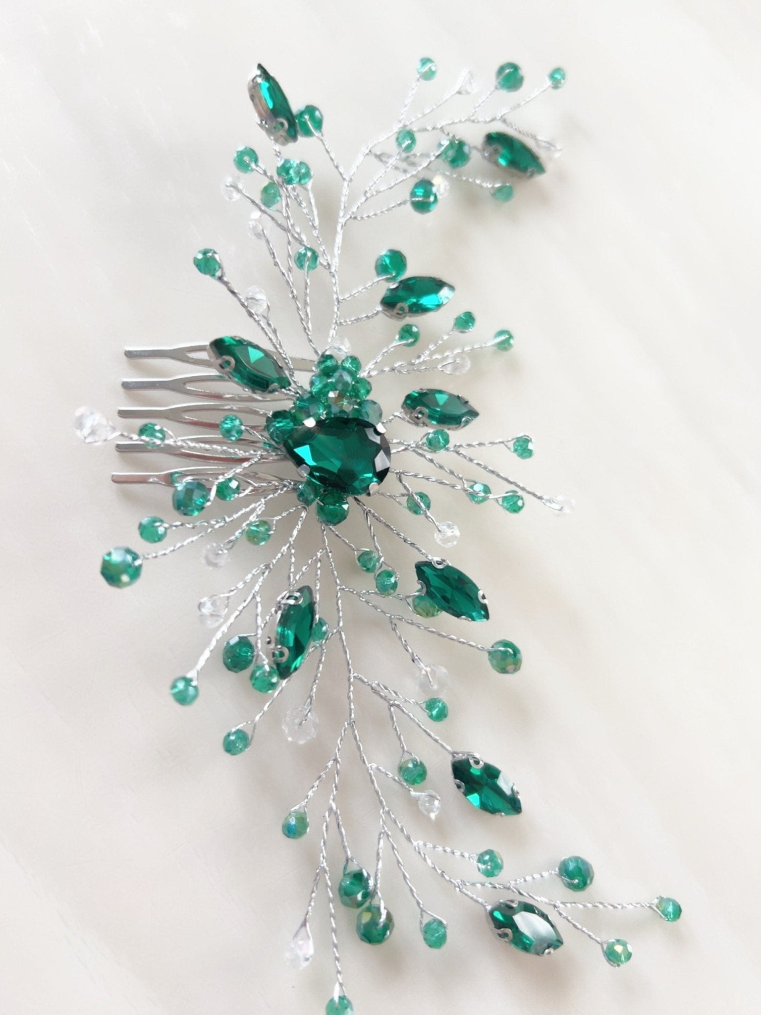 Emerald Green bridal hair comb - Petal & Pearl