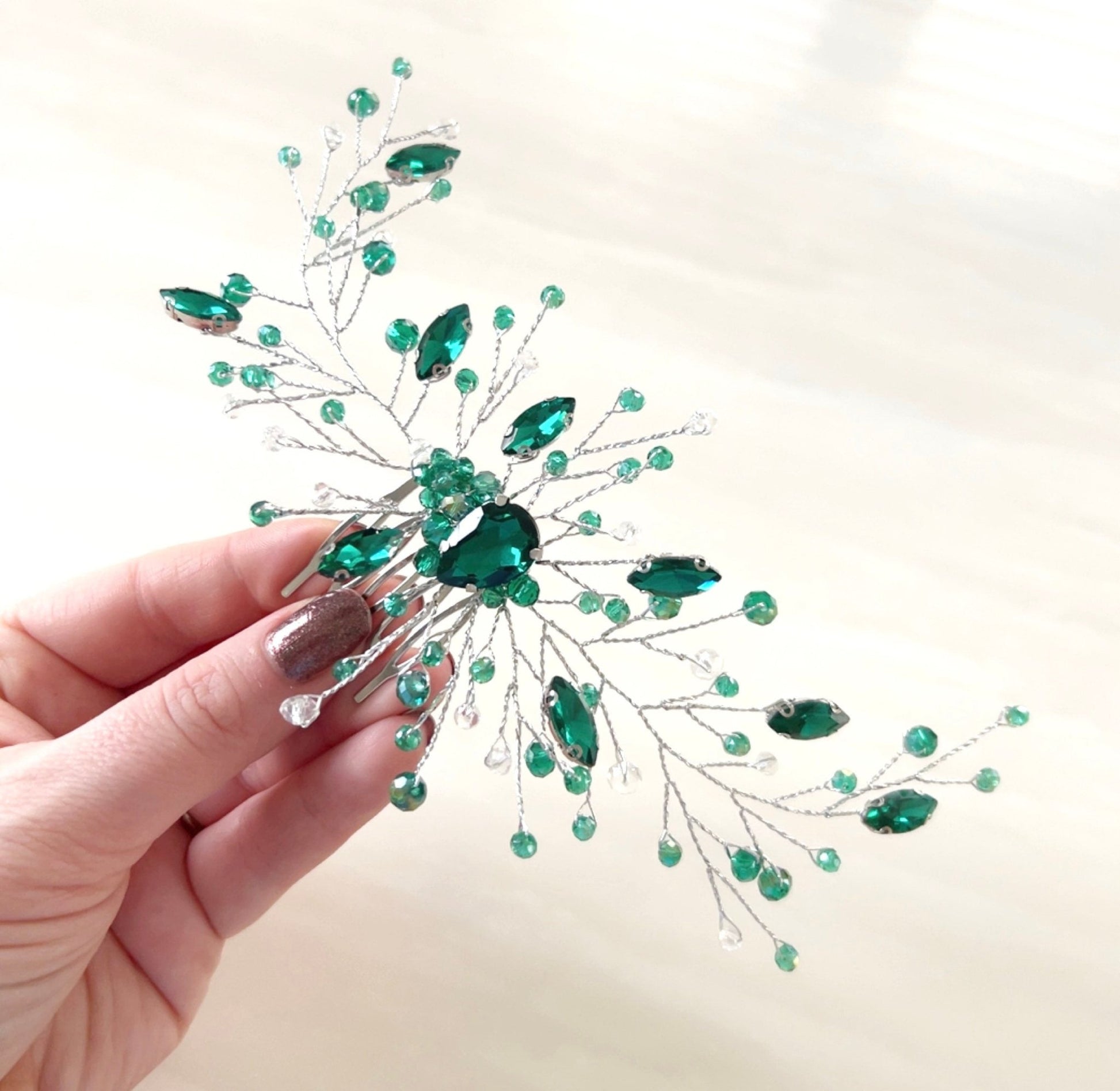 Emerald Green bridal hair comb - Petal & Pearl