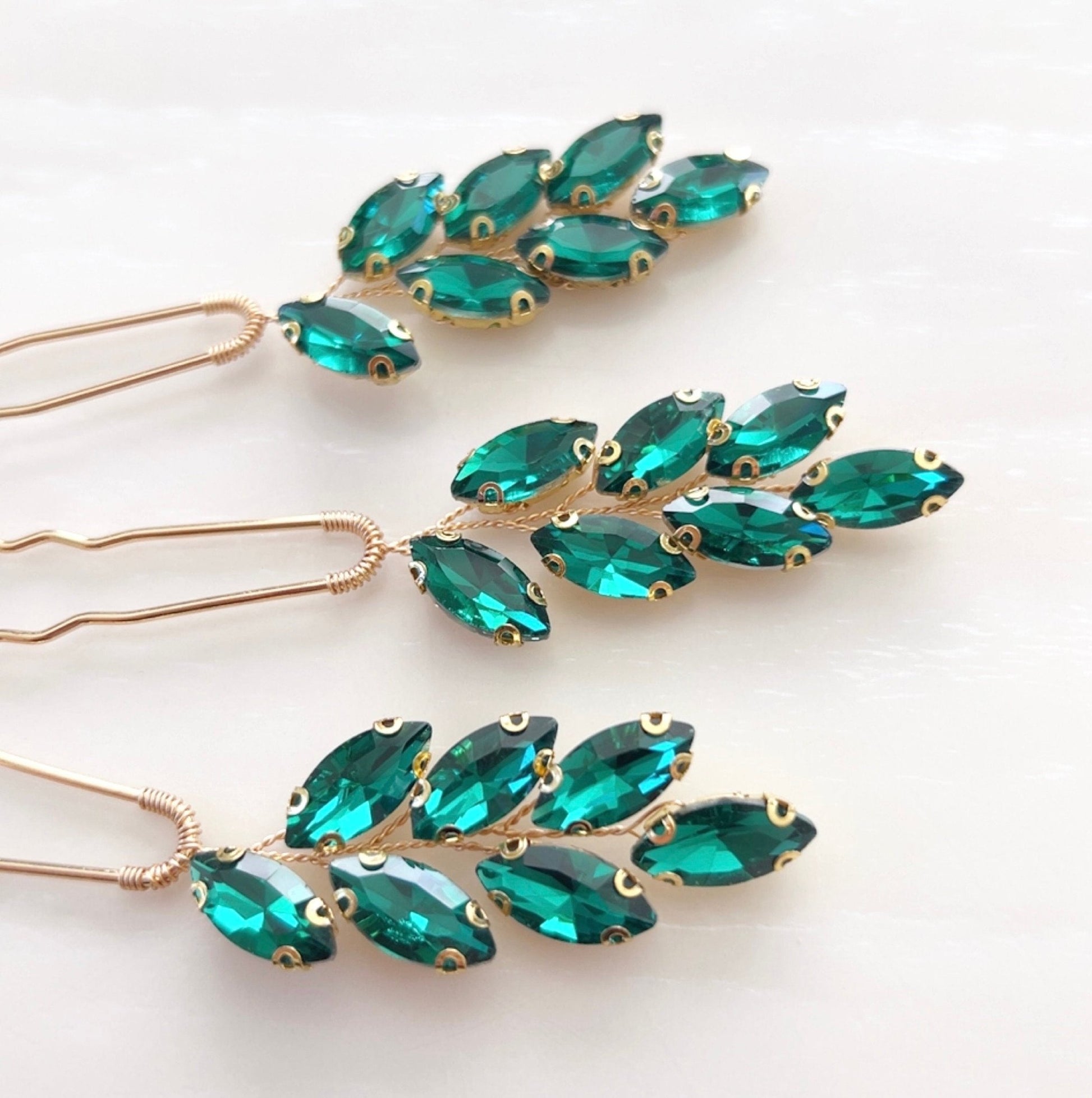 Emerald green crystal hair pins - Petal & Pearl