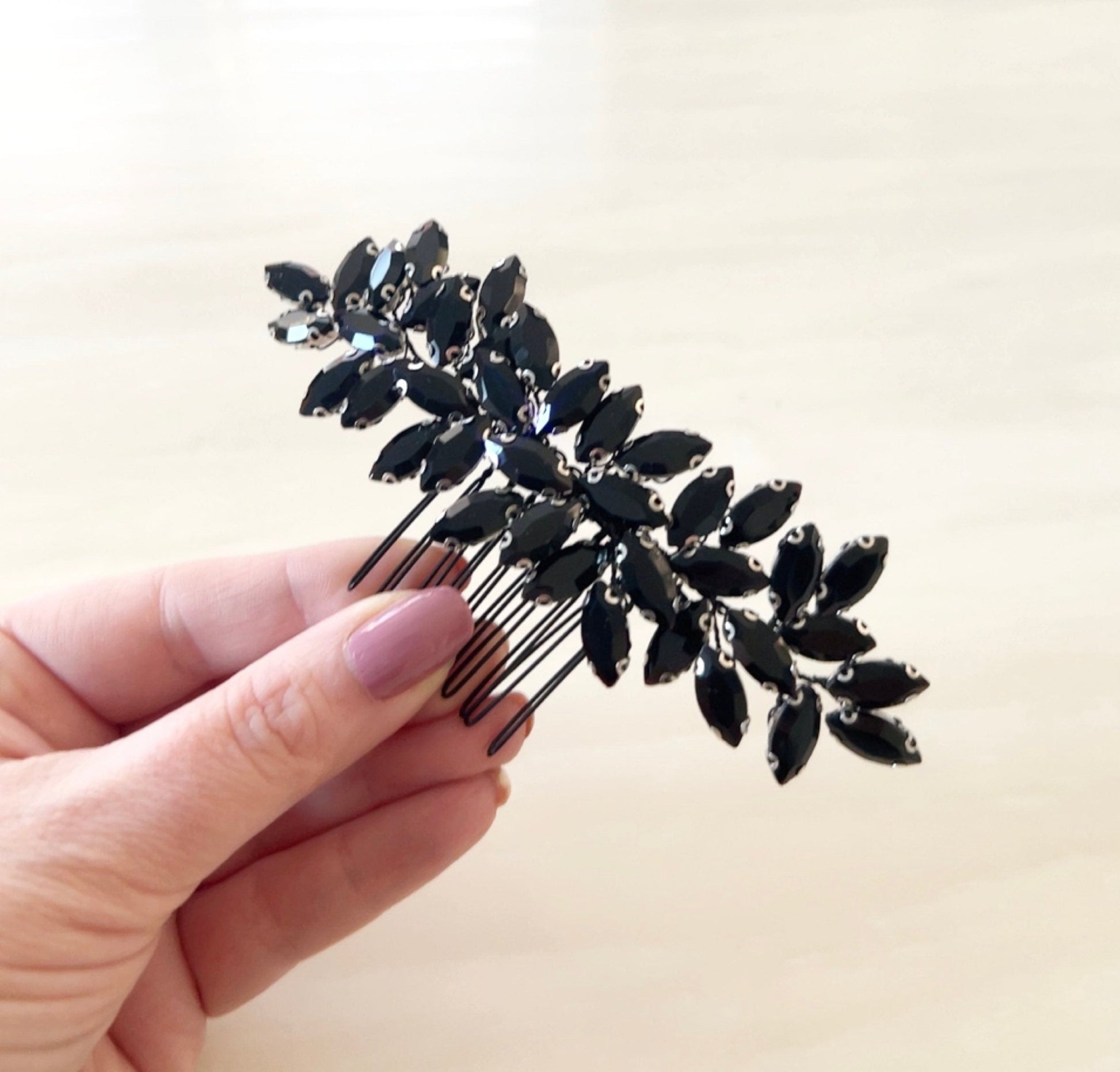 Enya black crystal hair comb - Petal & Pearl