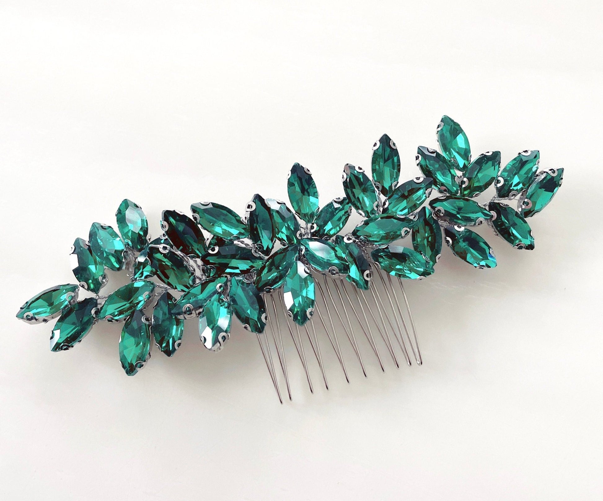 Enya Emerald green hair comb - Petal & Pearl