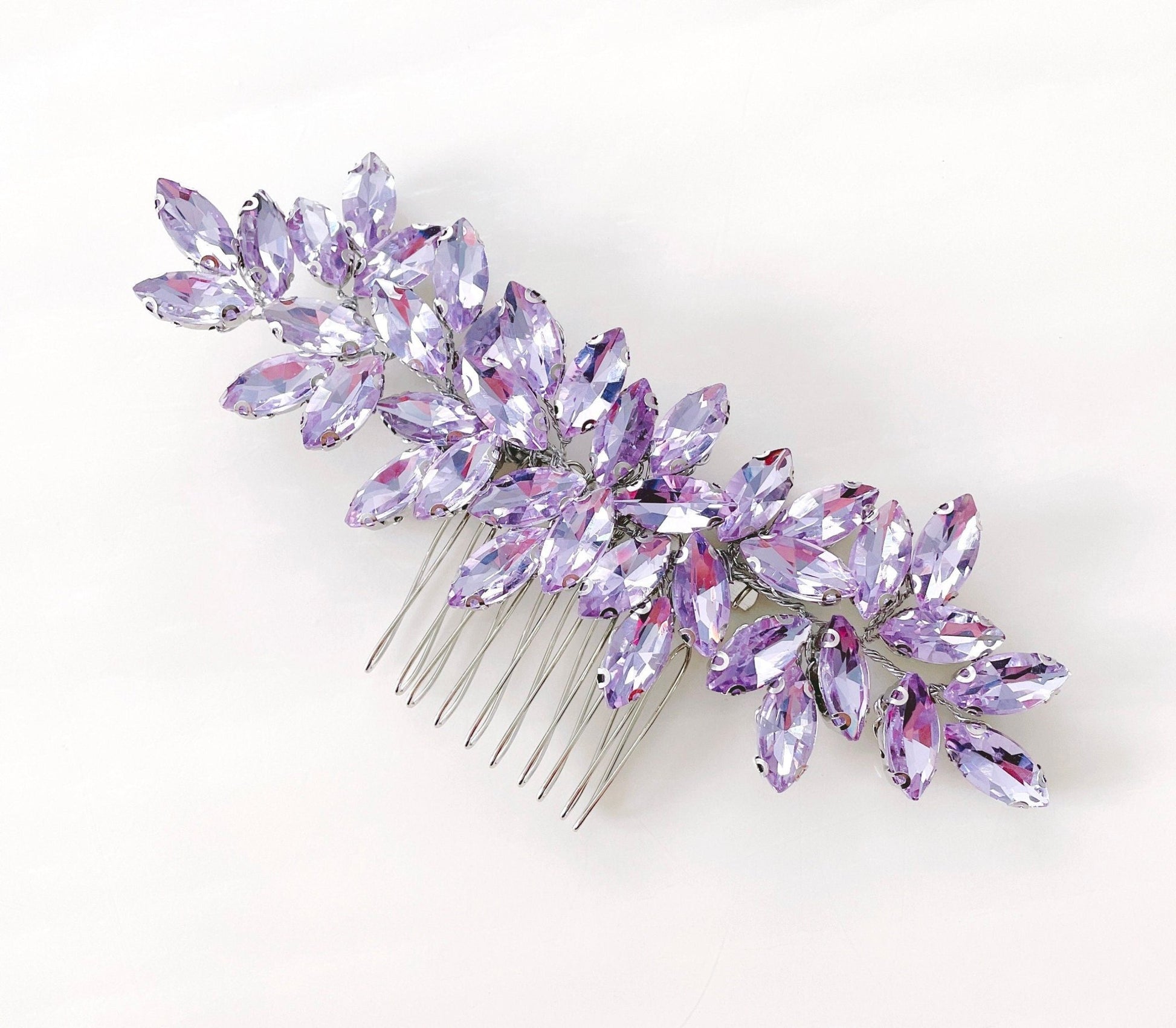 Enya lilac hair comb - Petal & Pearl