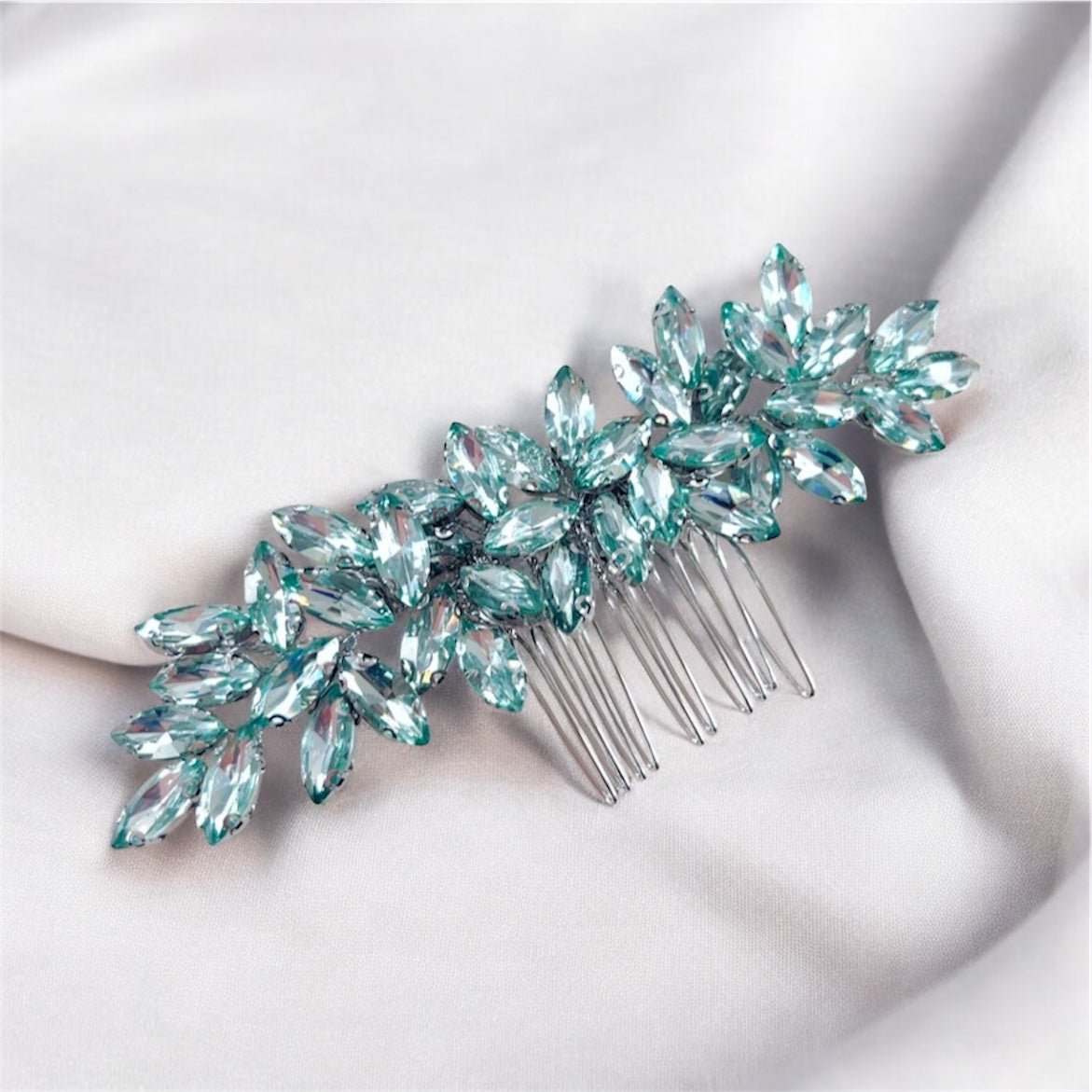 Enya mint green hair comb - Petal & Pearl