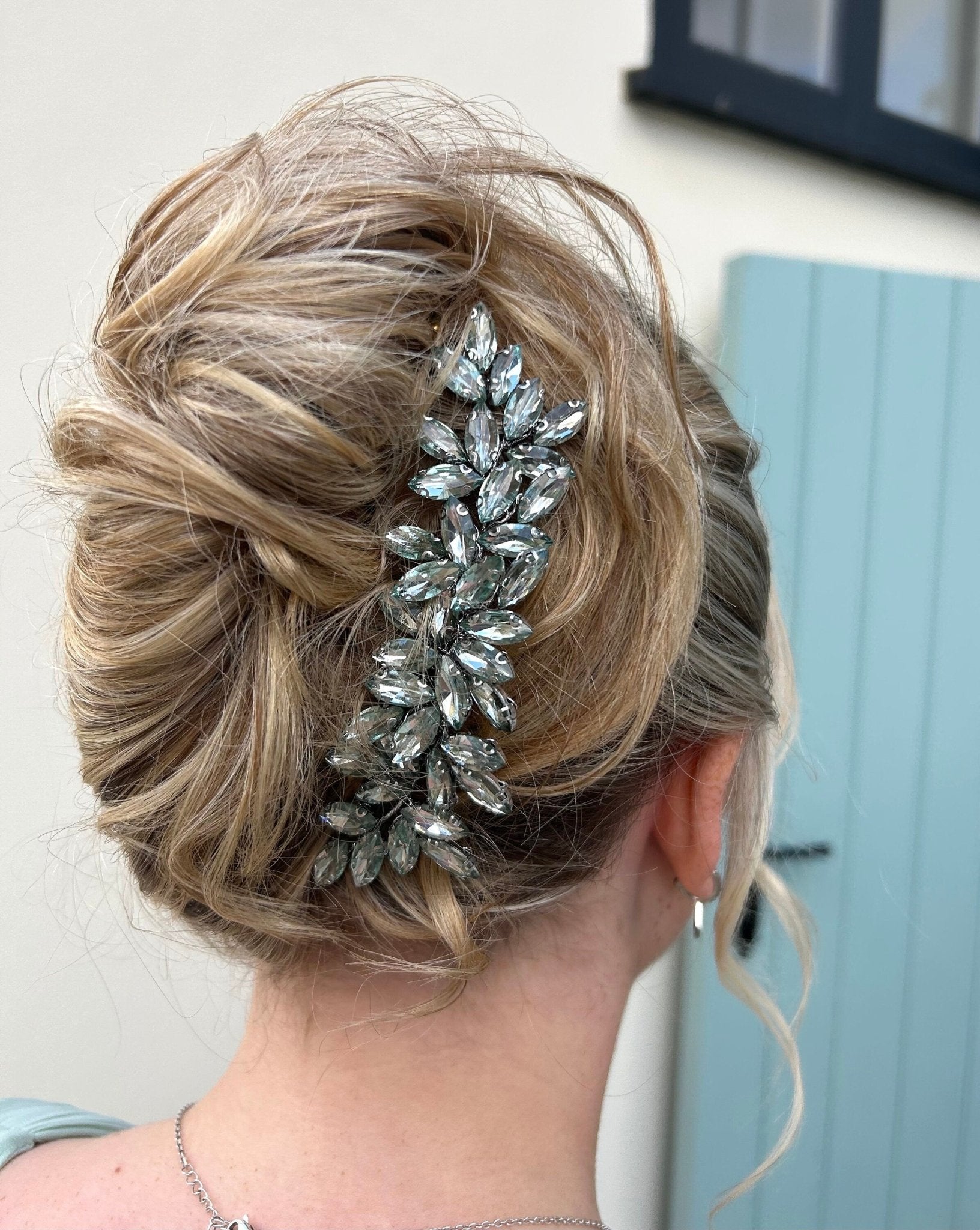 Enya mint green hair comb - Petal & Pearl