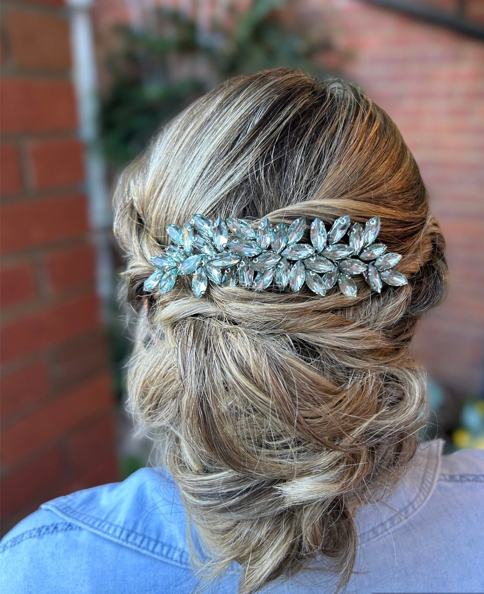 Enya mint green hair comb - Petal & Pearl