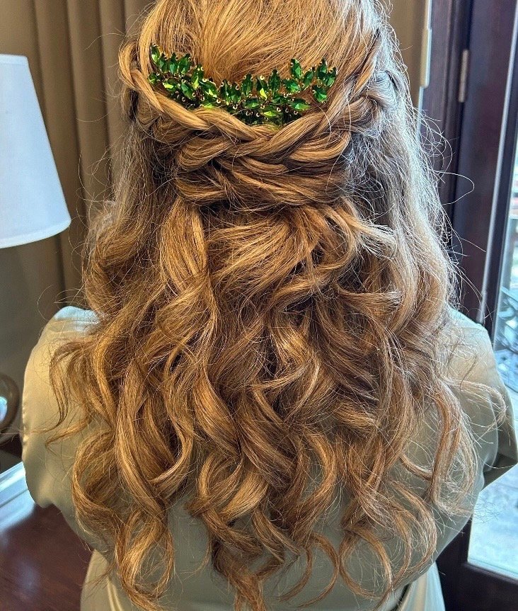 Enya Peridot green crystal hair comb - Petal & Pearl