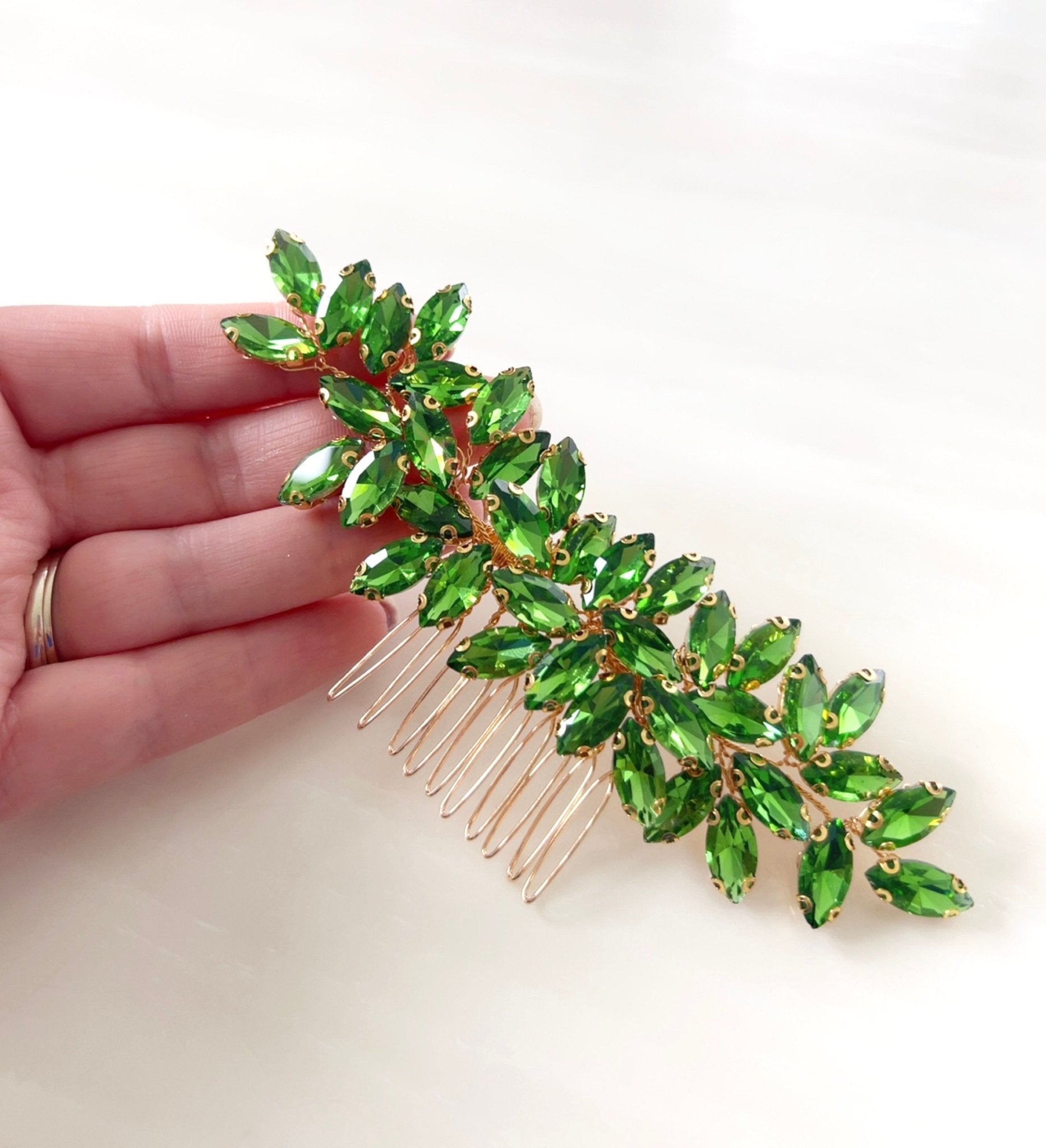 Enya Peridot green crystal hair comb - Petal & Pearl