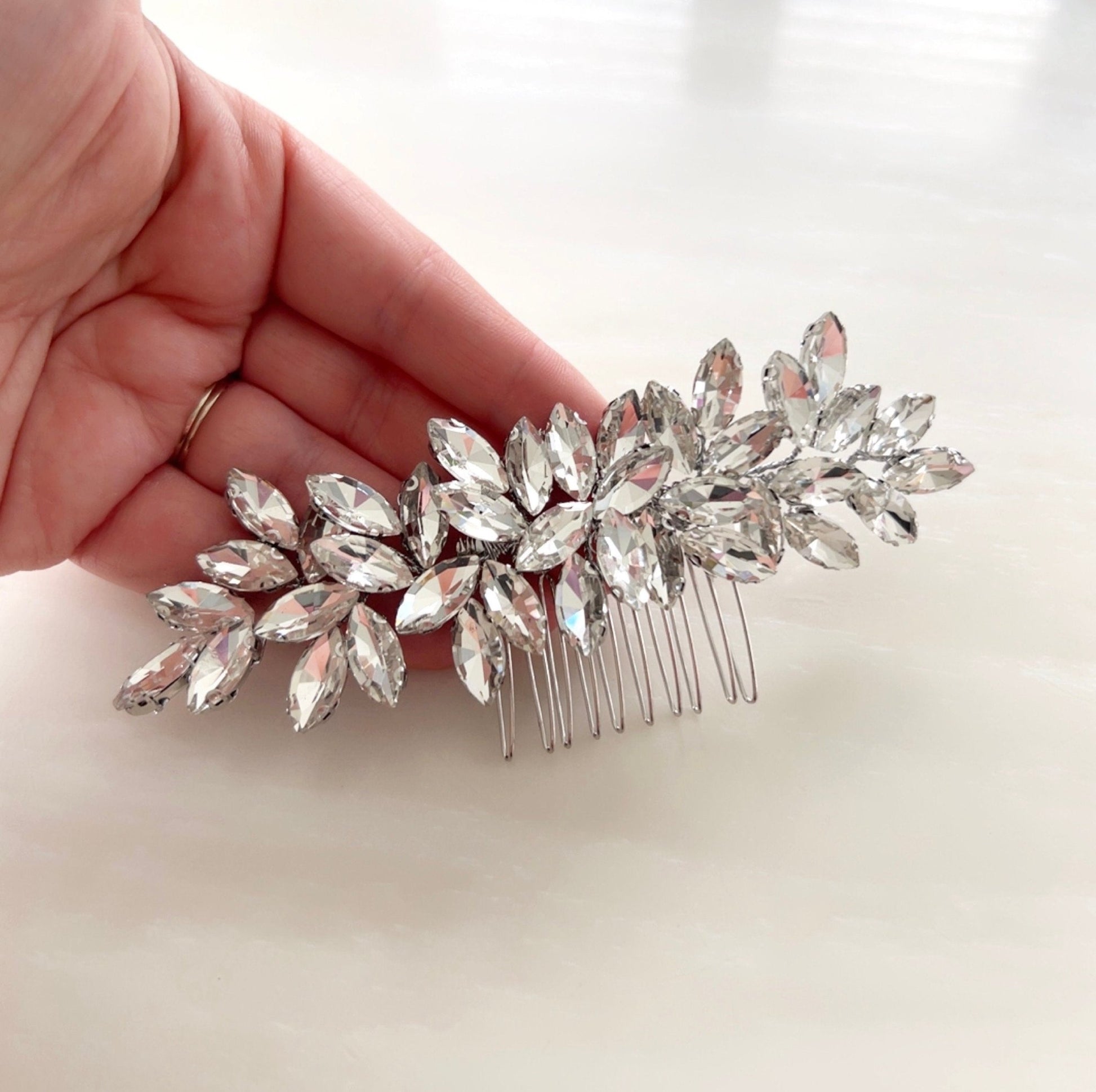 Enya silver crystal hair comb - Petal & Pearl