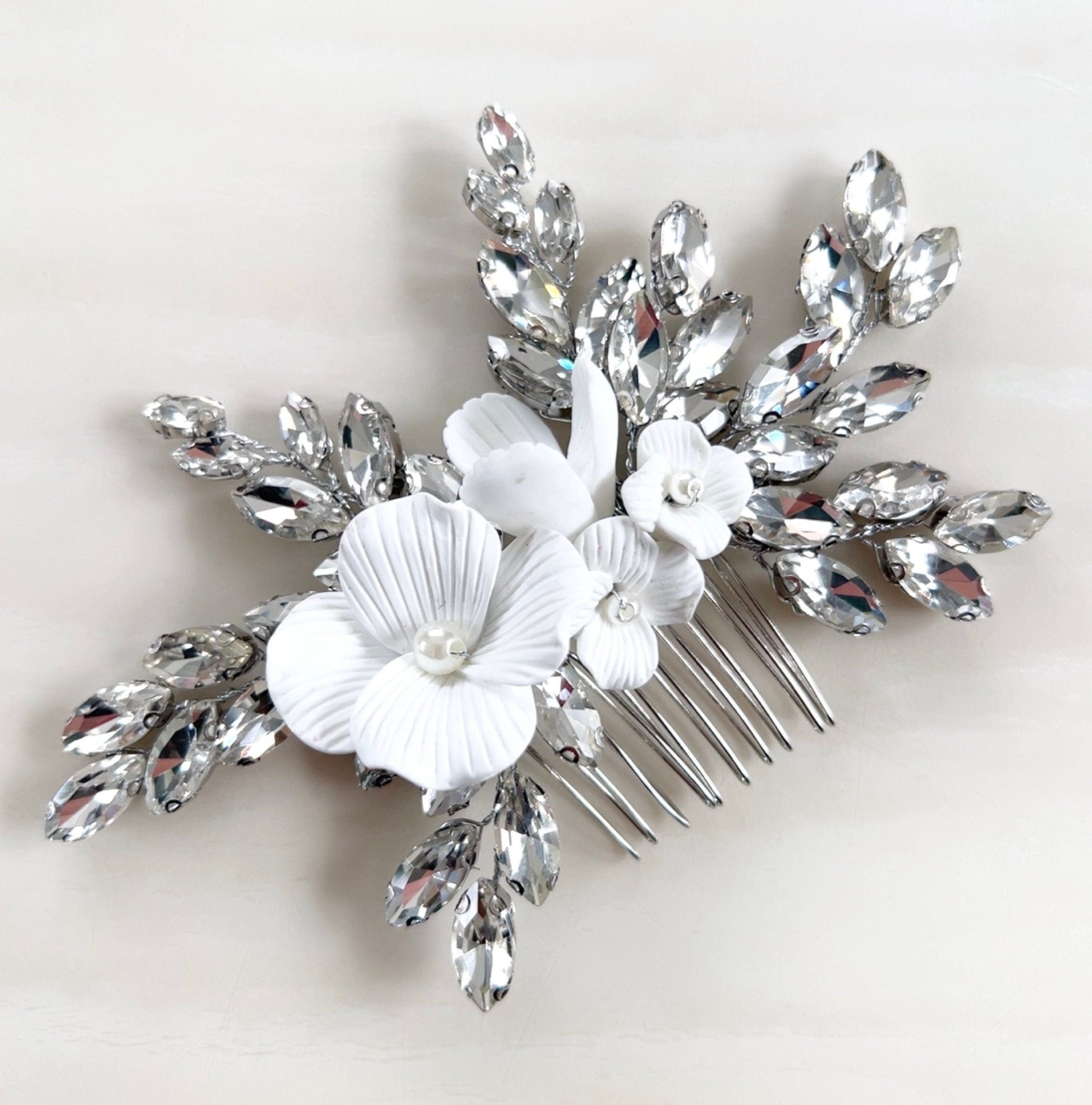 Floral hair comb - Petal & Pearl