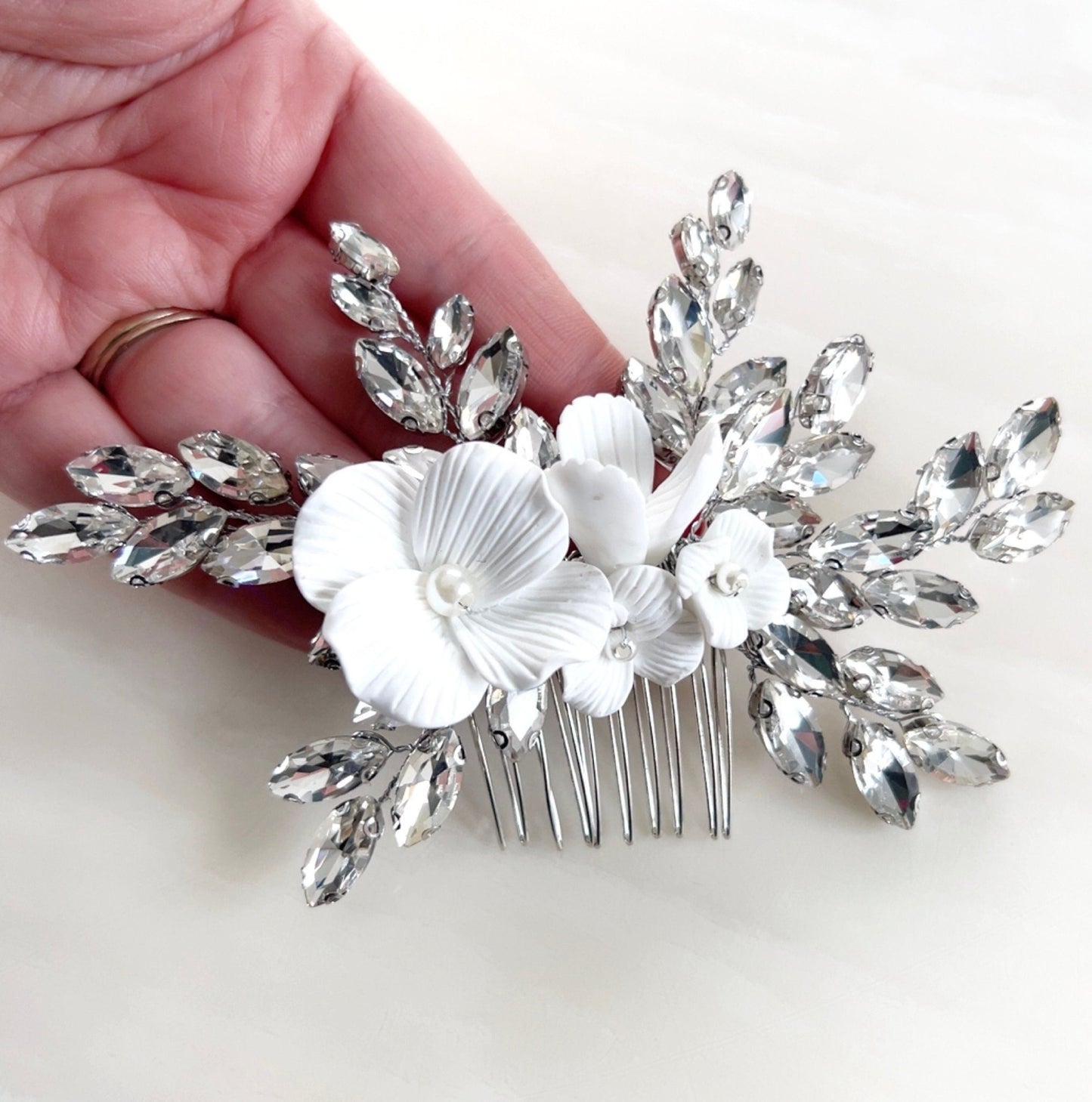 Floral hair comb - Petal & Pearl