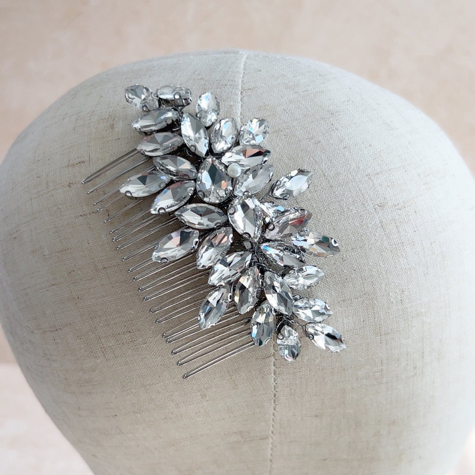 Gold crystal hair comb - Petal & Pearl