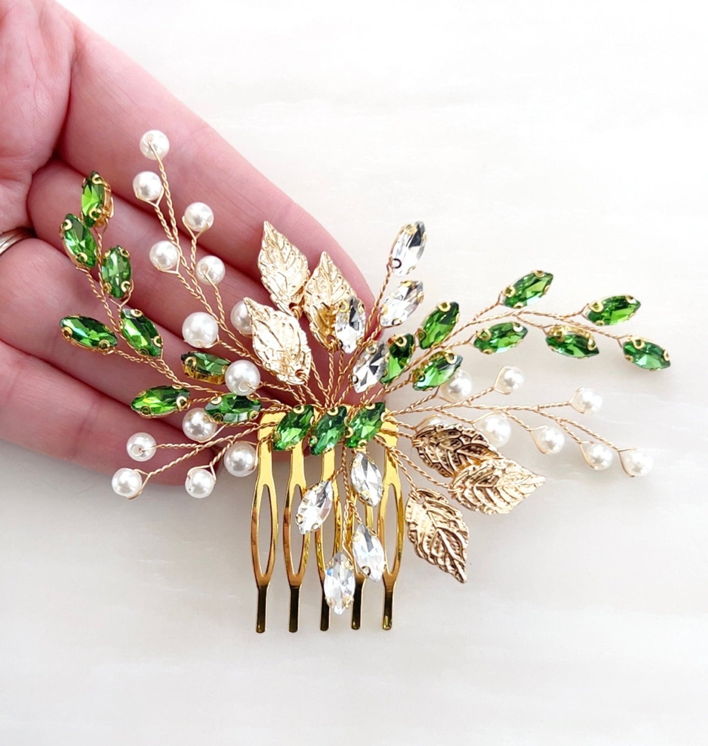 Gold leaf and green crystal and hair comb - Petal & Pearl