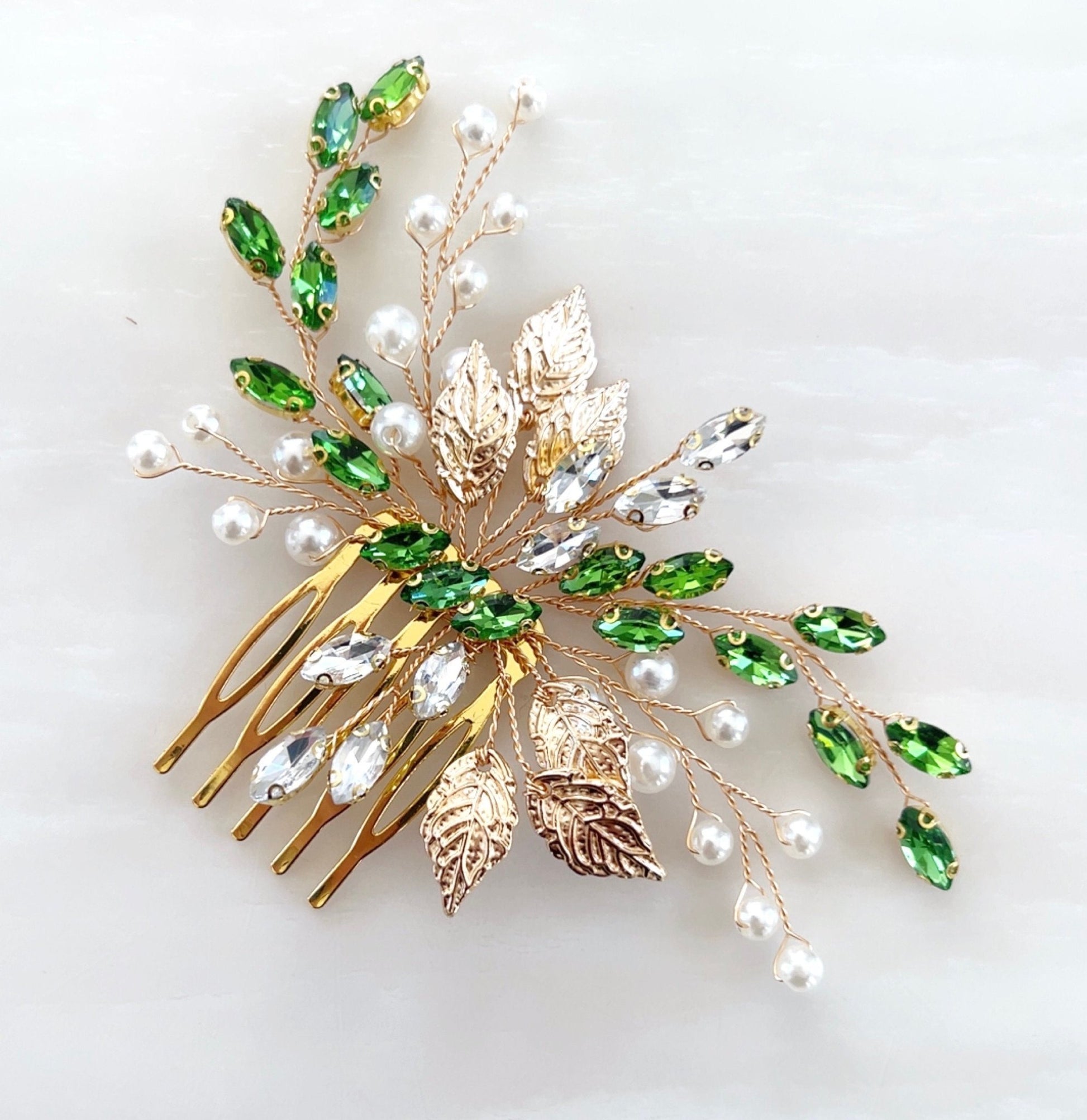 Gold leaf and green crystal and hair comb - Petal & Pearl