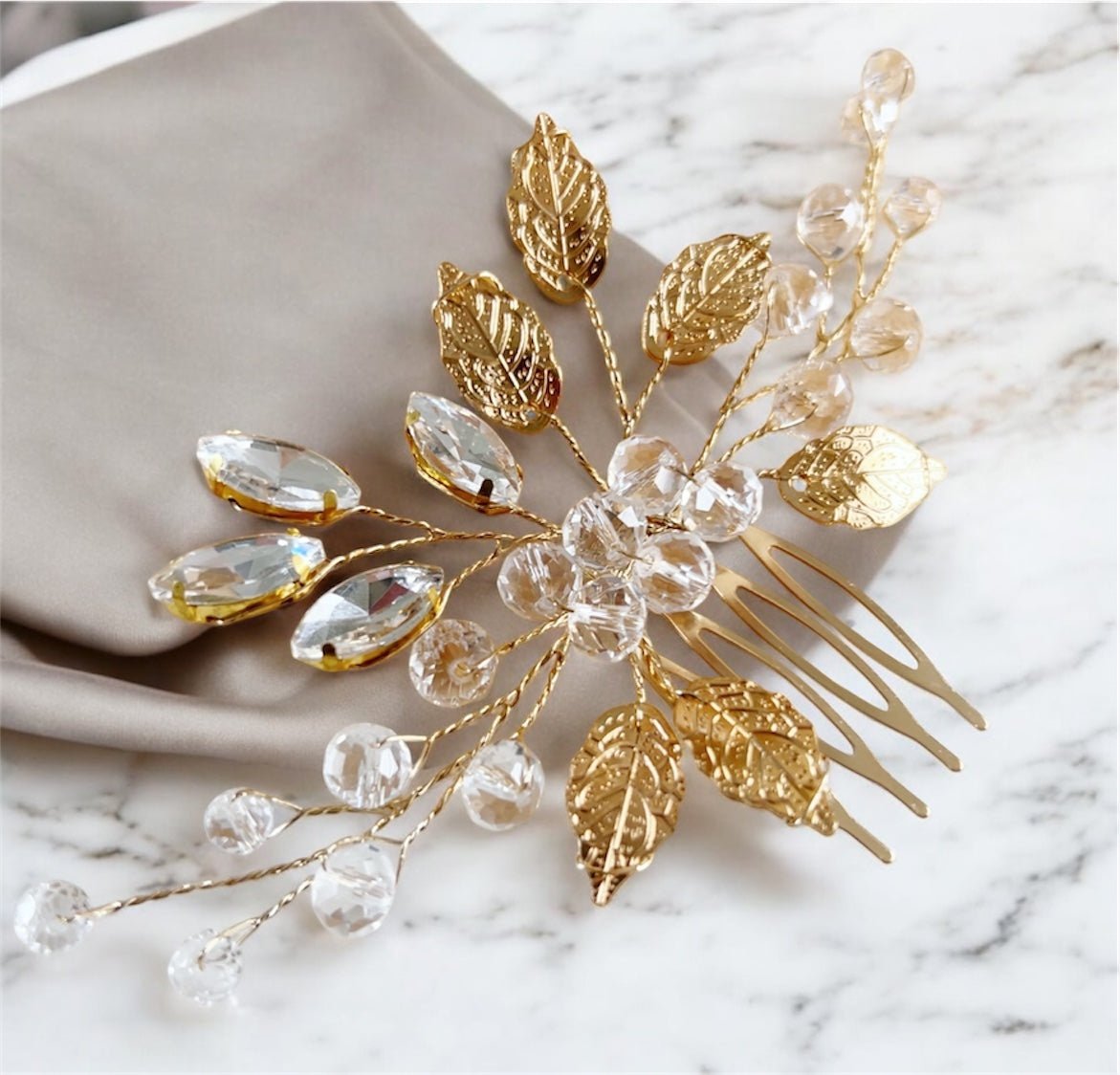 Gold leaf hair comb - Petal & Pearl