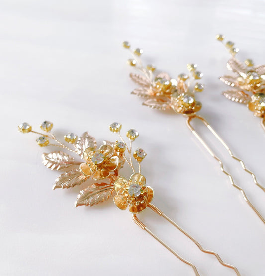 Gold leaf hair pins - Petal & Pearl