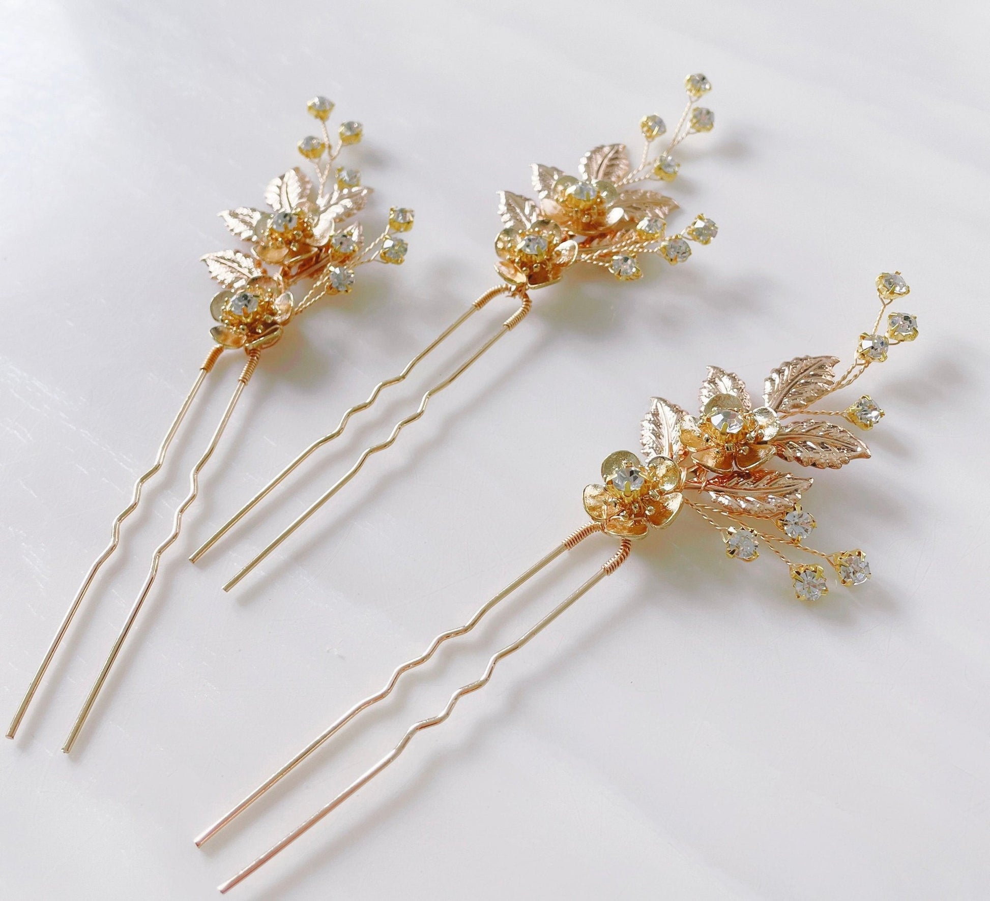 Gold leaf hair pins - Petal & Pearl