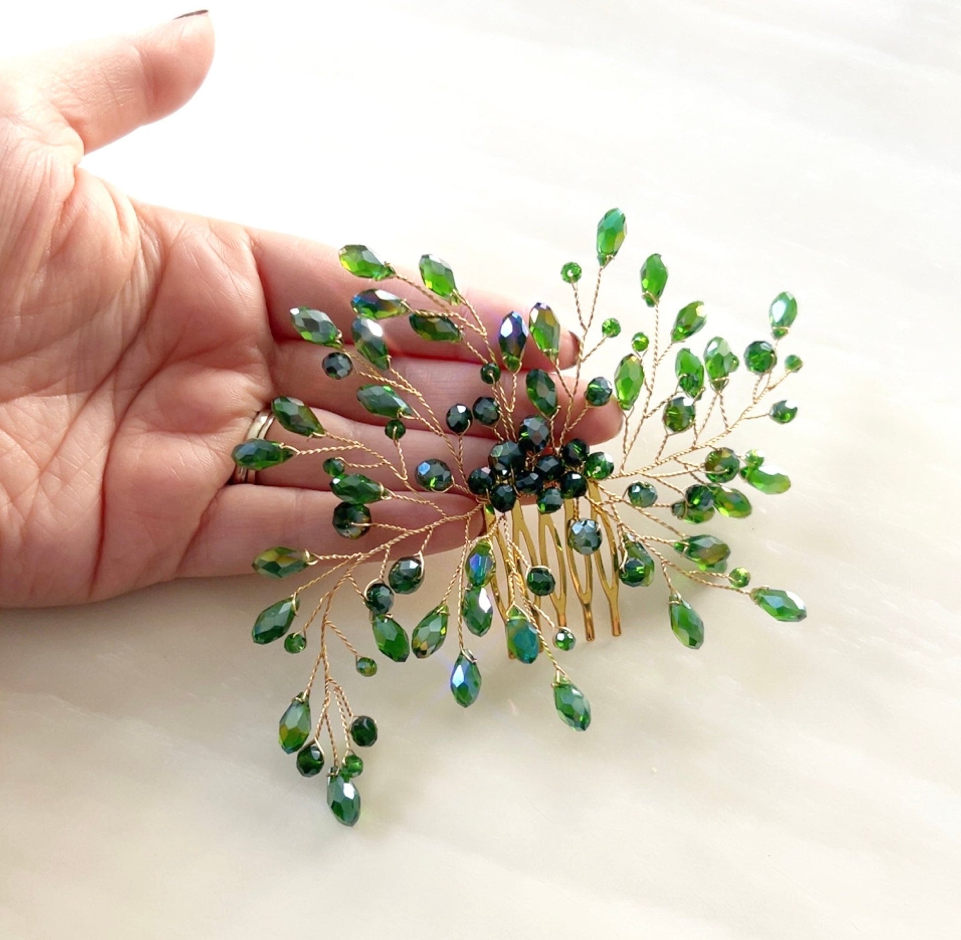 Green crystal decorative hair comb - Petal & Pearl