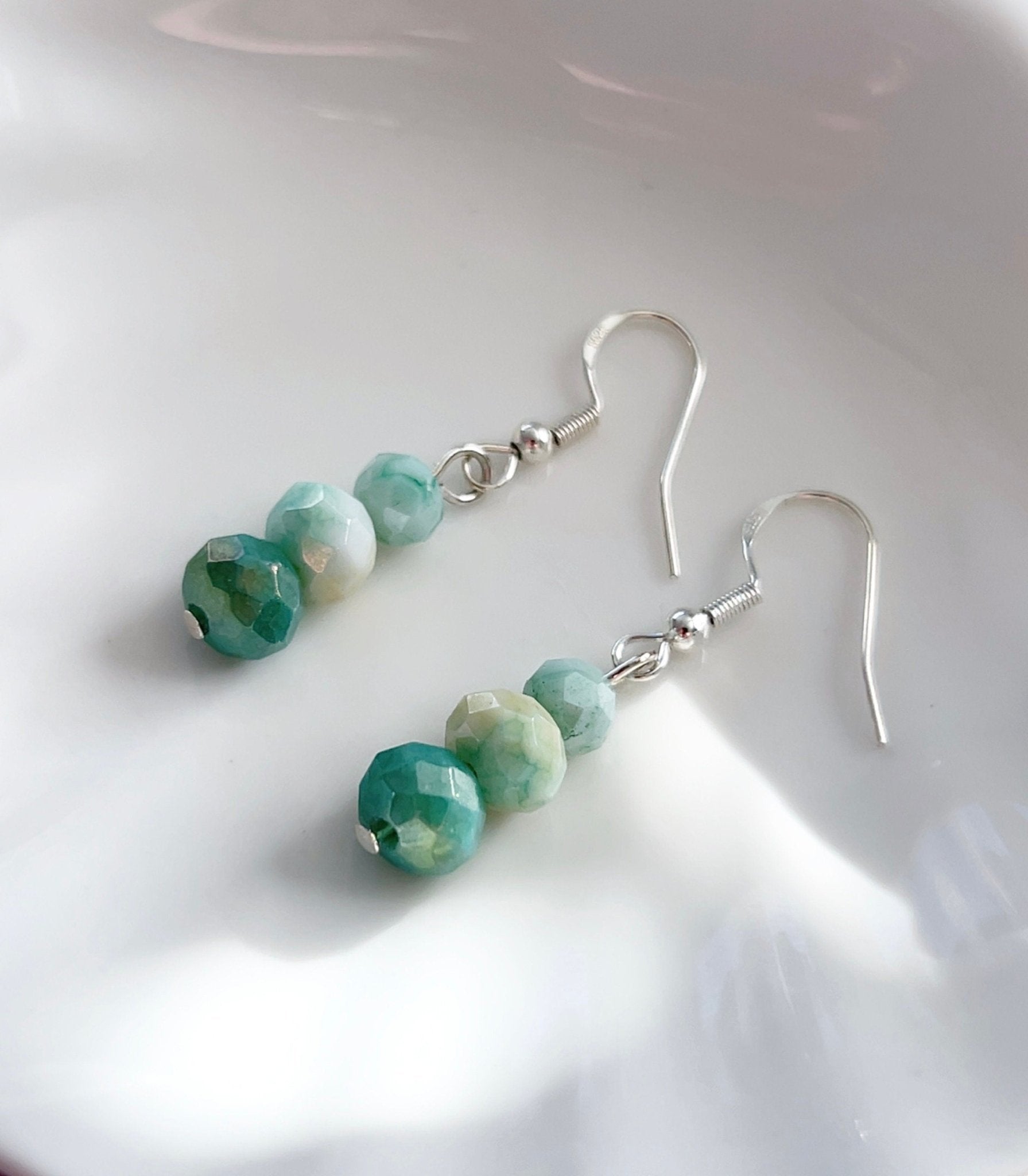 Green crystal earrings - Petal & Pearl