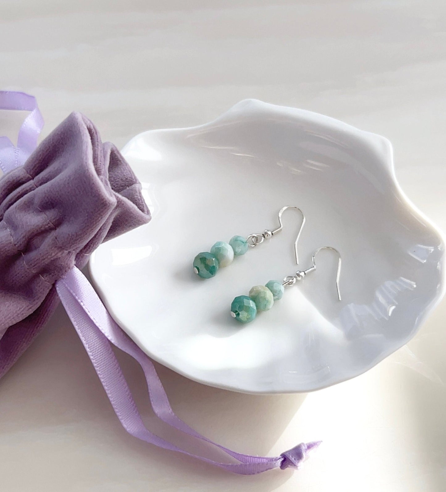 Green crystal earrings - Petal & Pearl