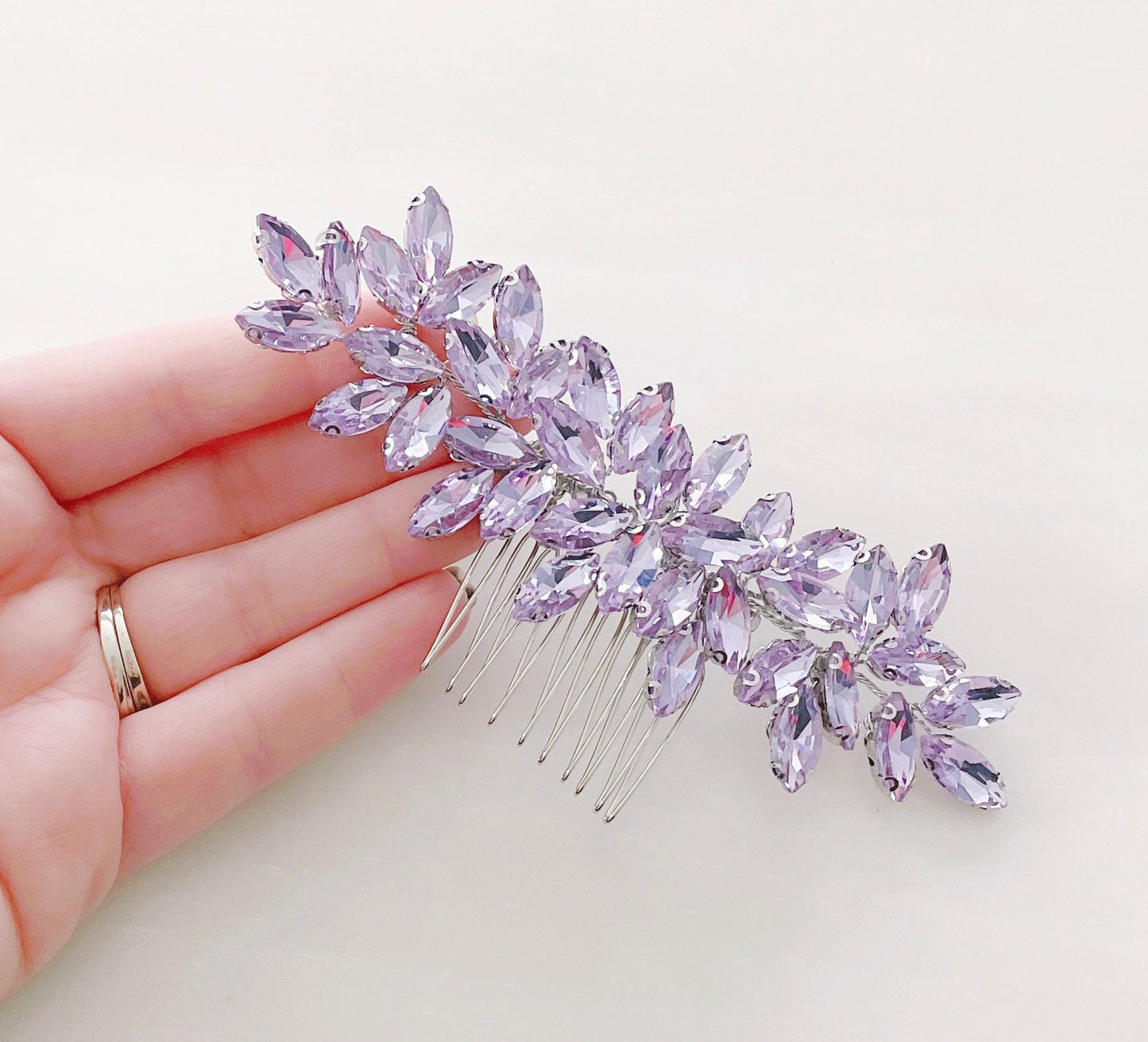 Enya lilac hair comb