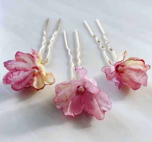 Lilac flower hair pins - Petal & Pearl