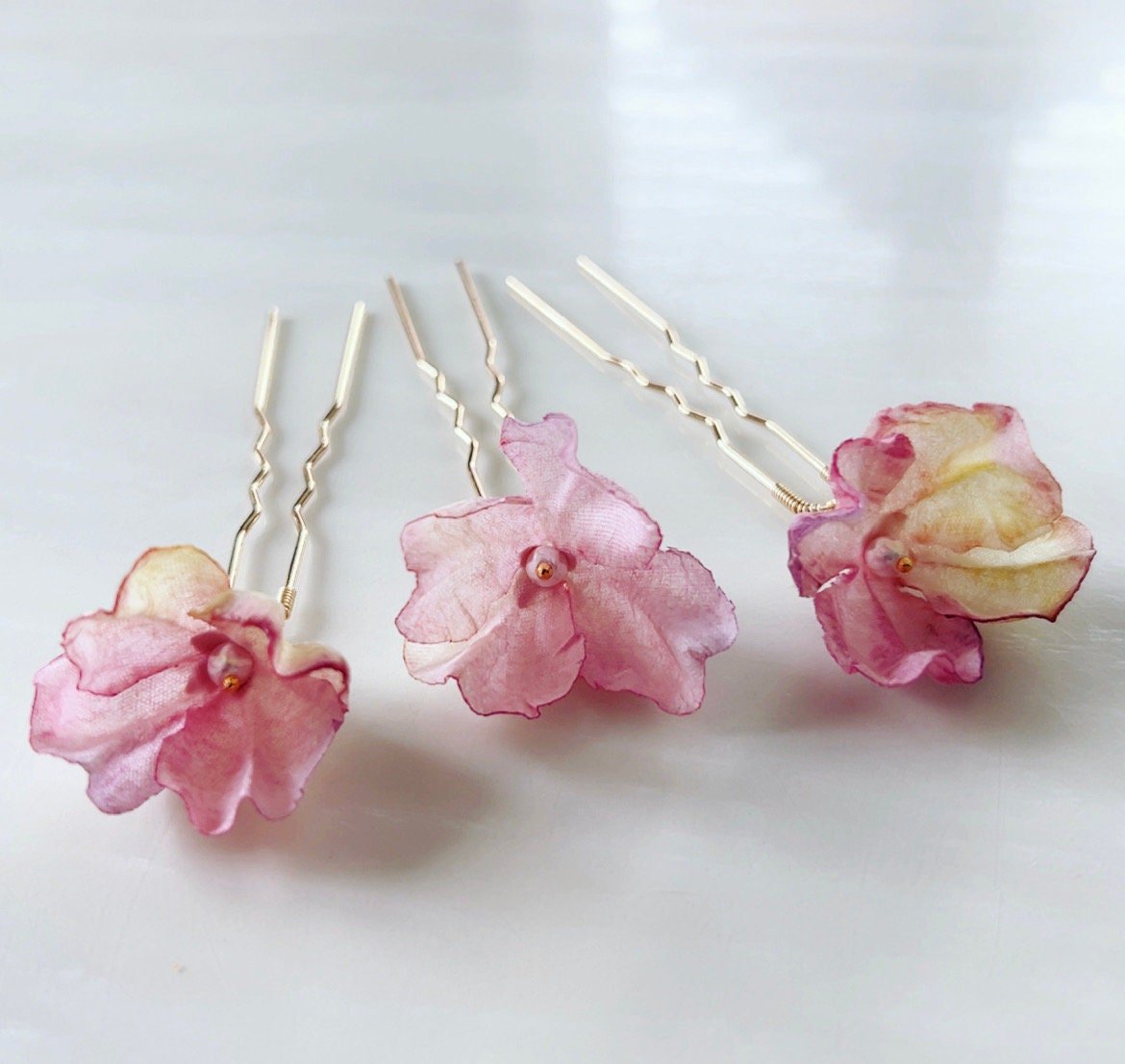 Lilac flower hair pins - Petal & Pearl
