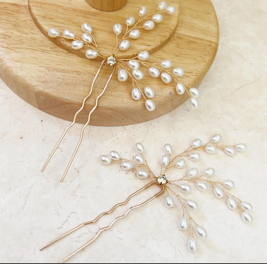 Pearl bridal hair pins - Petal & Pearl