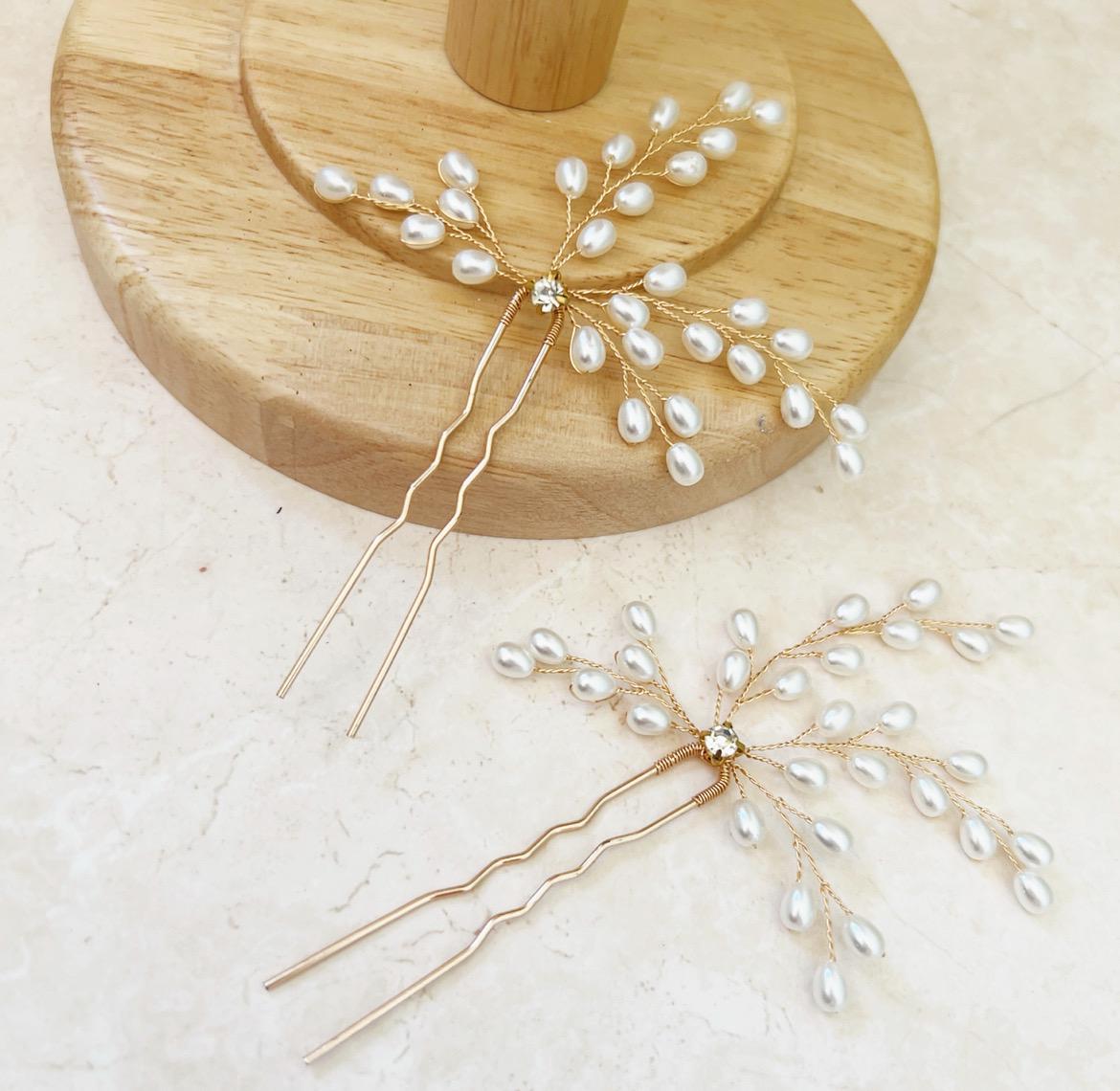 Pearl bridal hair pins - Petal & Pearl