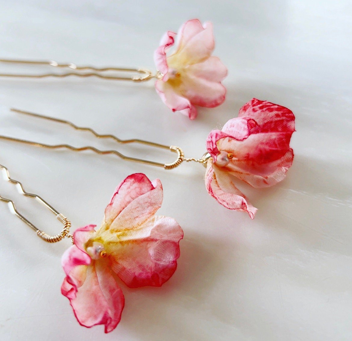 Pink flower hair pins - Petal & Pearl