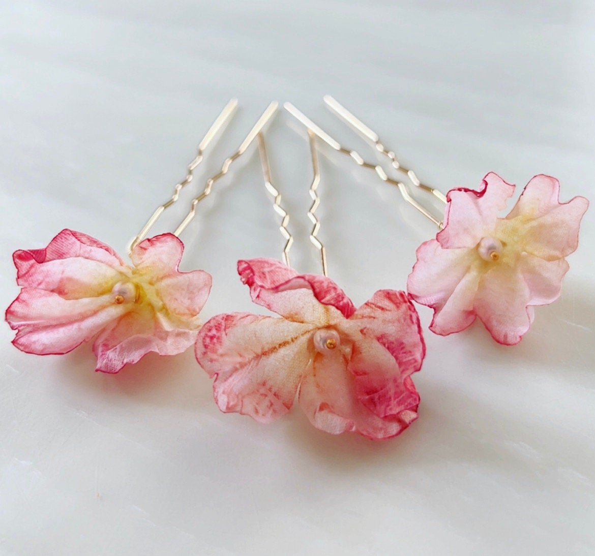 Pink flower hair pins - Petal & Pearl