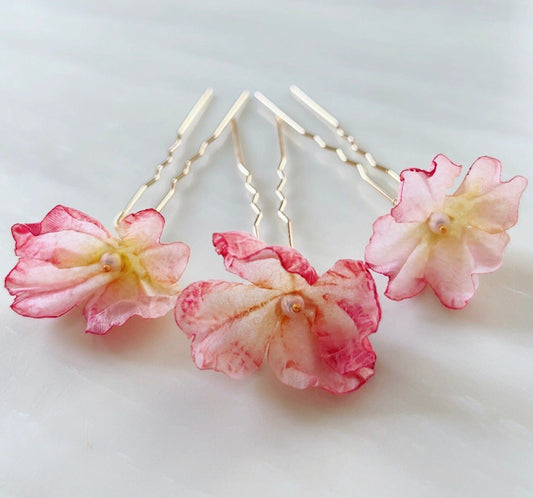 Pink flower hair pins - Petal & Pearl