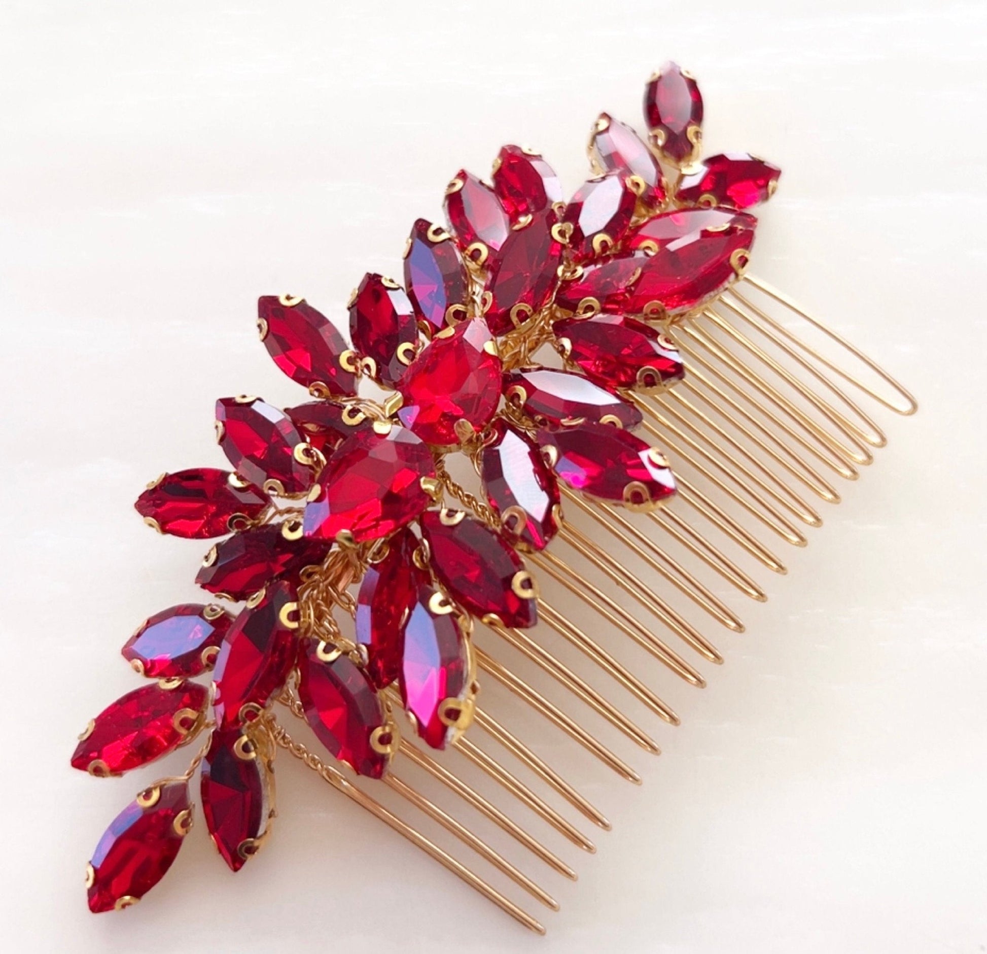 Red crystal hair comb - Petal & Pearl