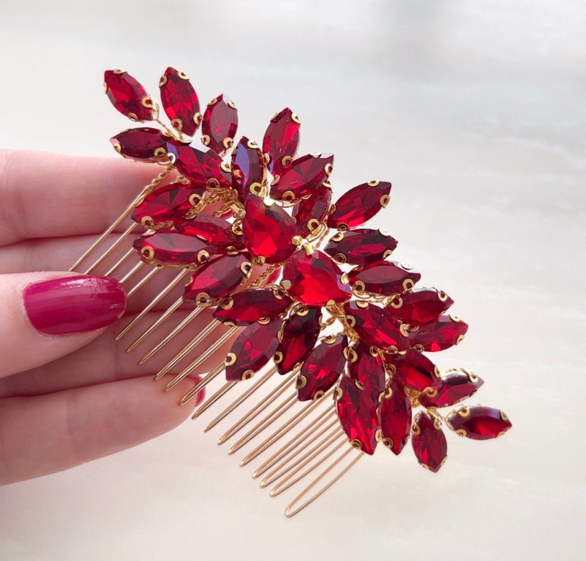 Red crystal hair comb - Petal & Pearl