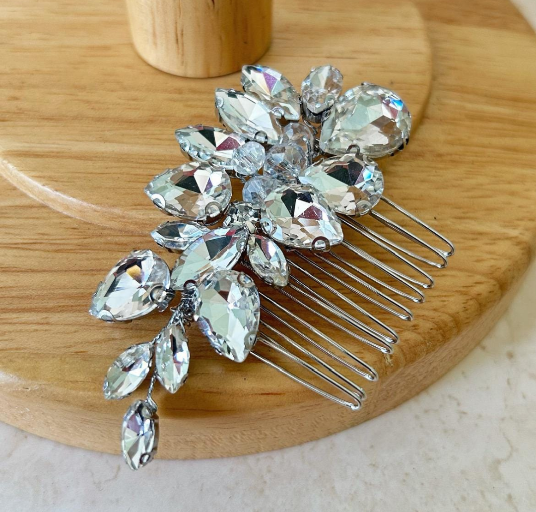 Clear crystal hair comb