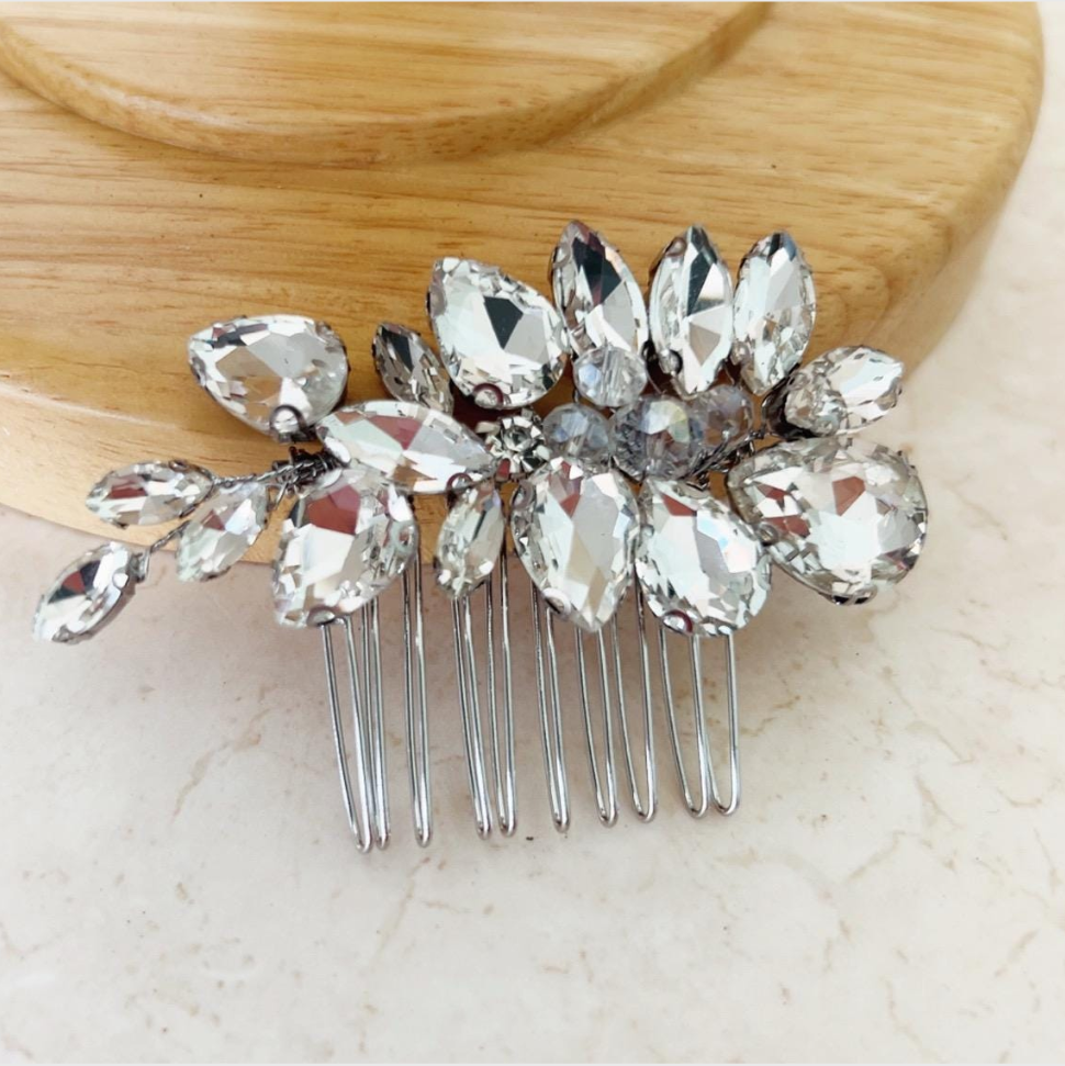 Clear crystal hair comb