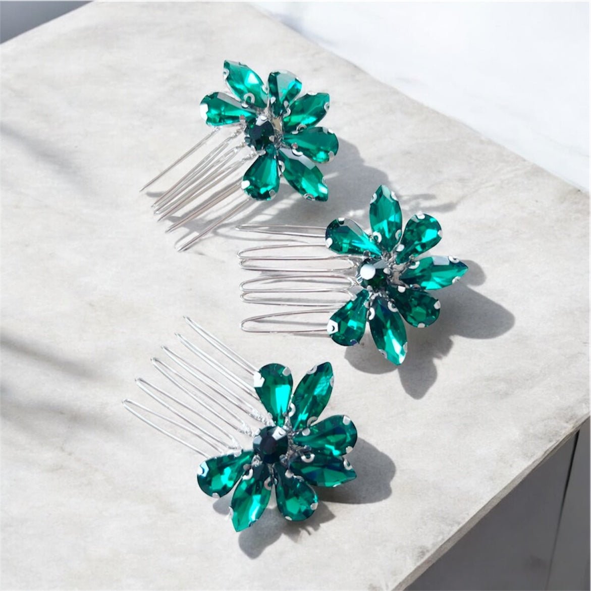 Set of three emerald green crystal hair combs - Petal & Pearl