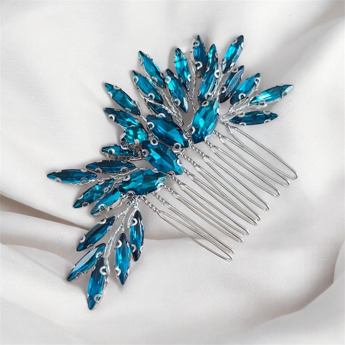 Turquoise crystal hair comb - Petal & Pearl