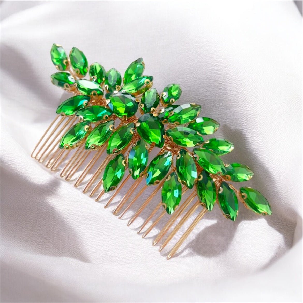 Vibrant green crystal hair comb - Petal & Pearl