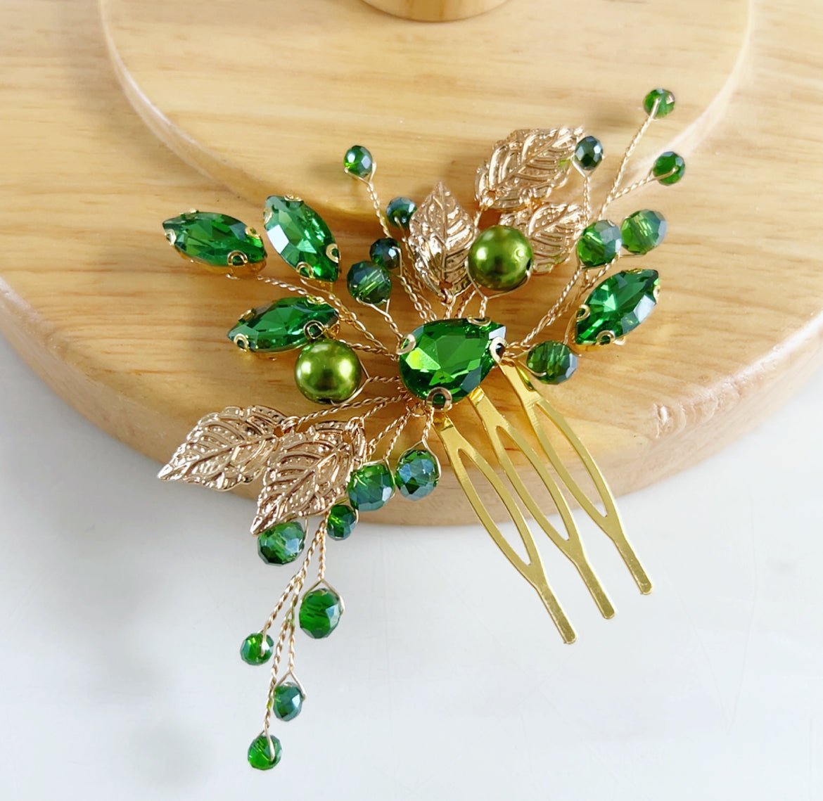 Vibrant green hair comb with gold leaves - Petal & Pearl