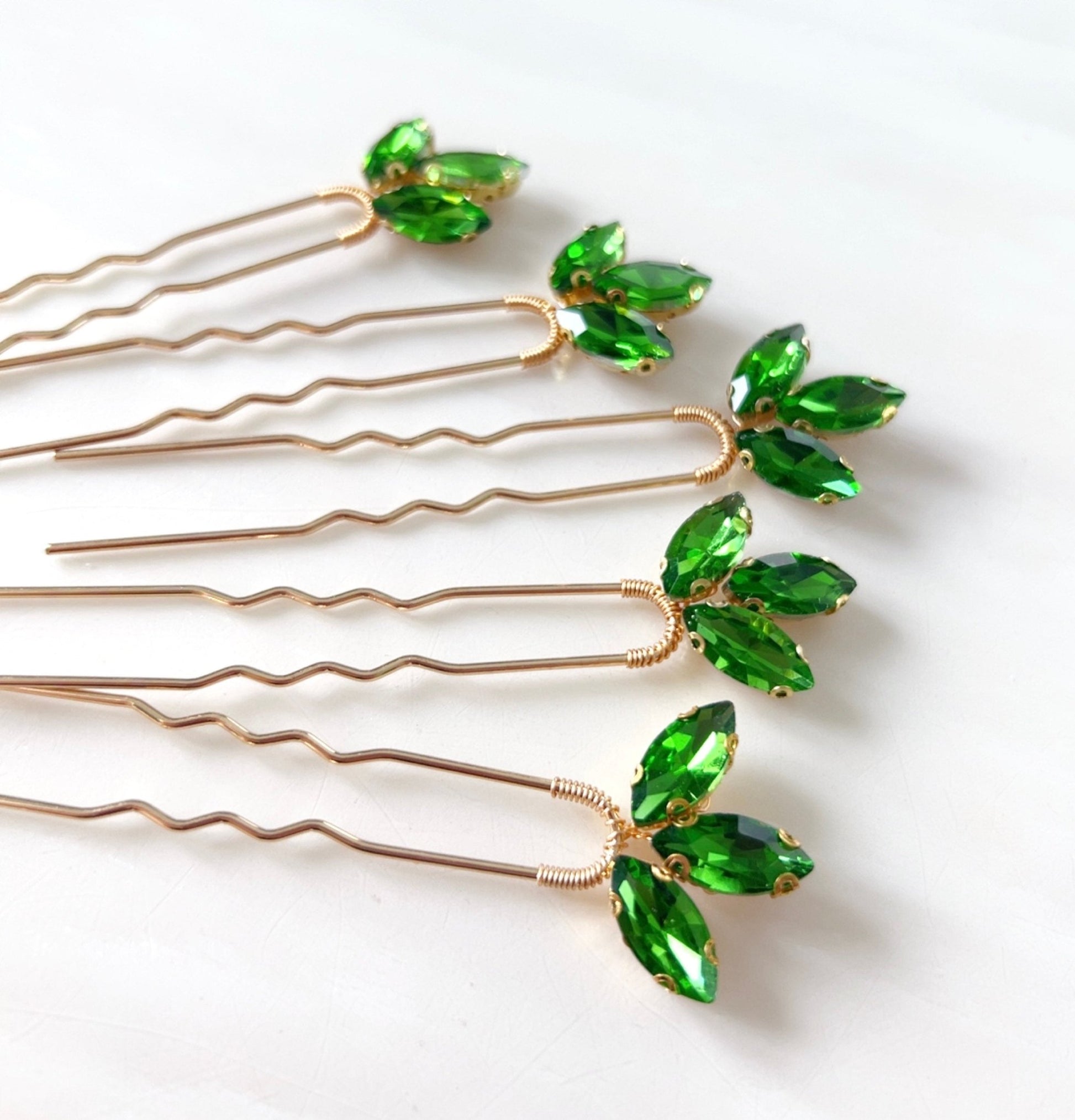 Vibrant green hair pins - Petal & Pearl